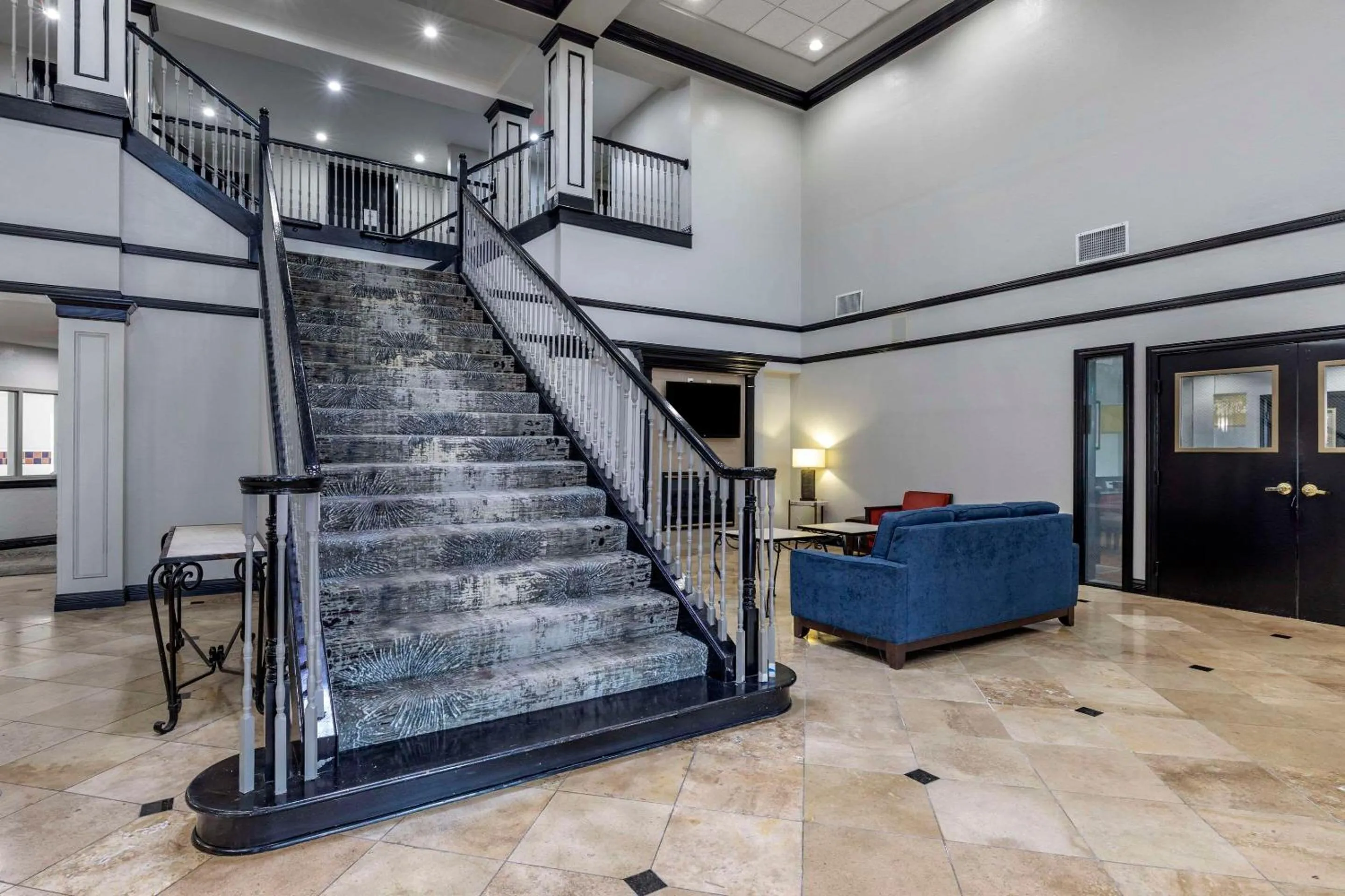 Lobby or reception in Quality Inn & Suites I-35 E-Walnut Hill