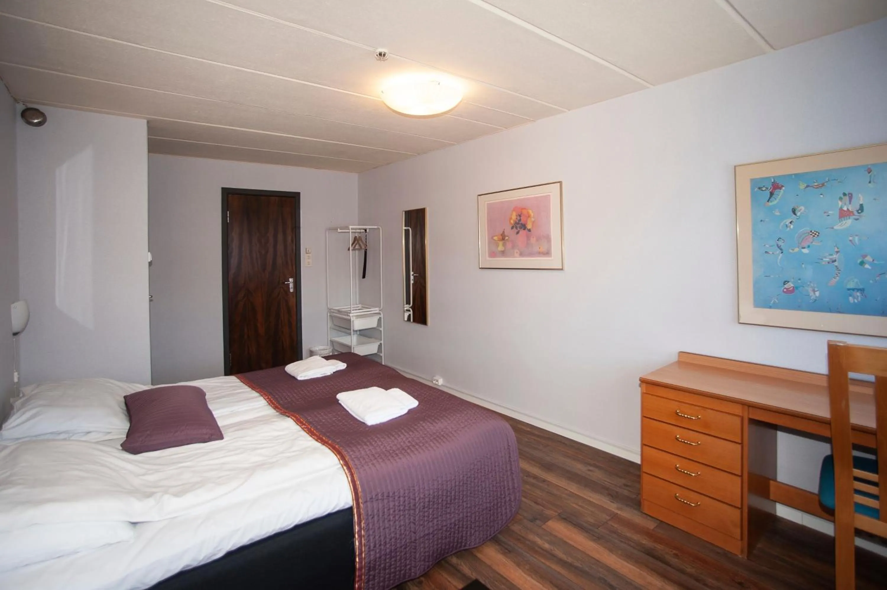 Photo of the whole room in Strand Fjordmotel