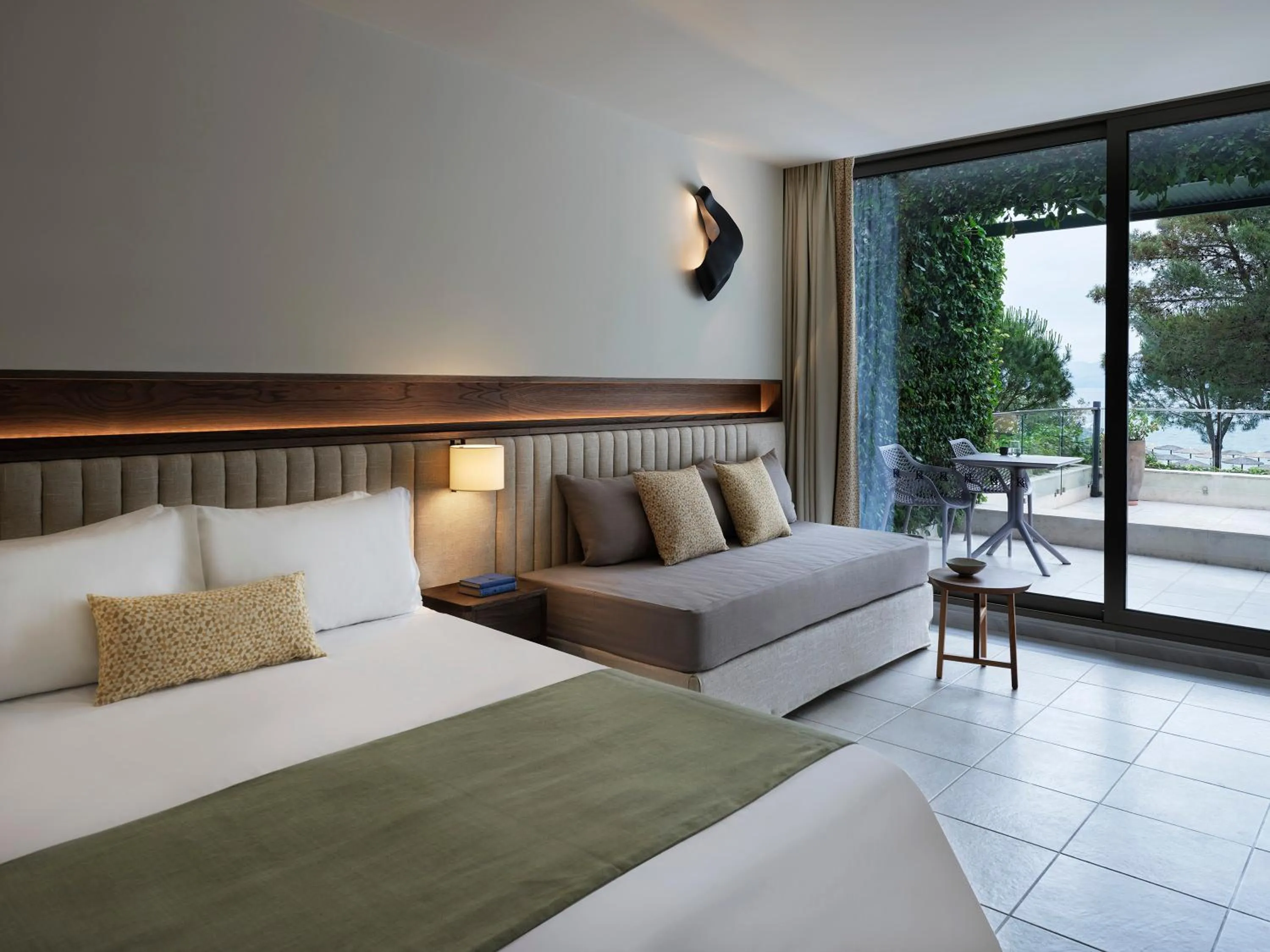 Bed in Kontokali Bay Resort & Spa