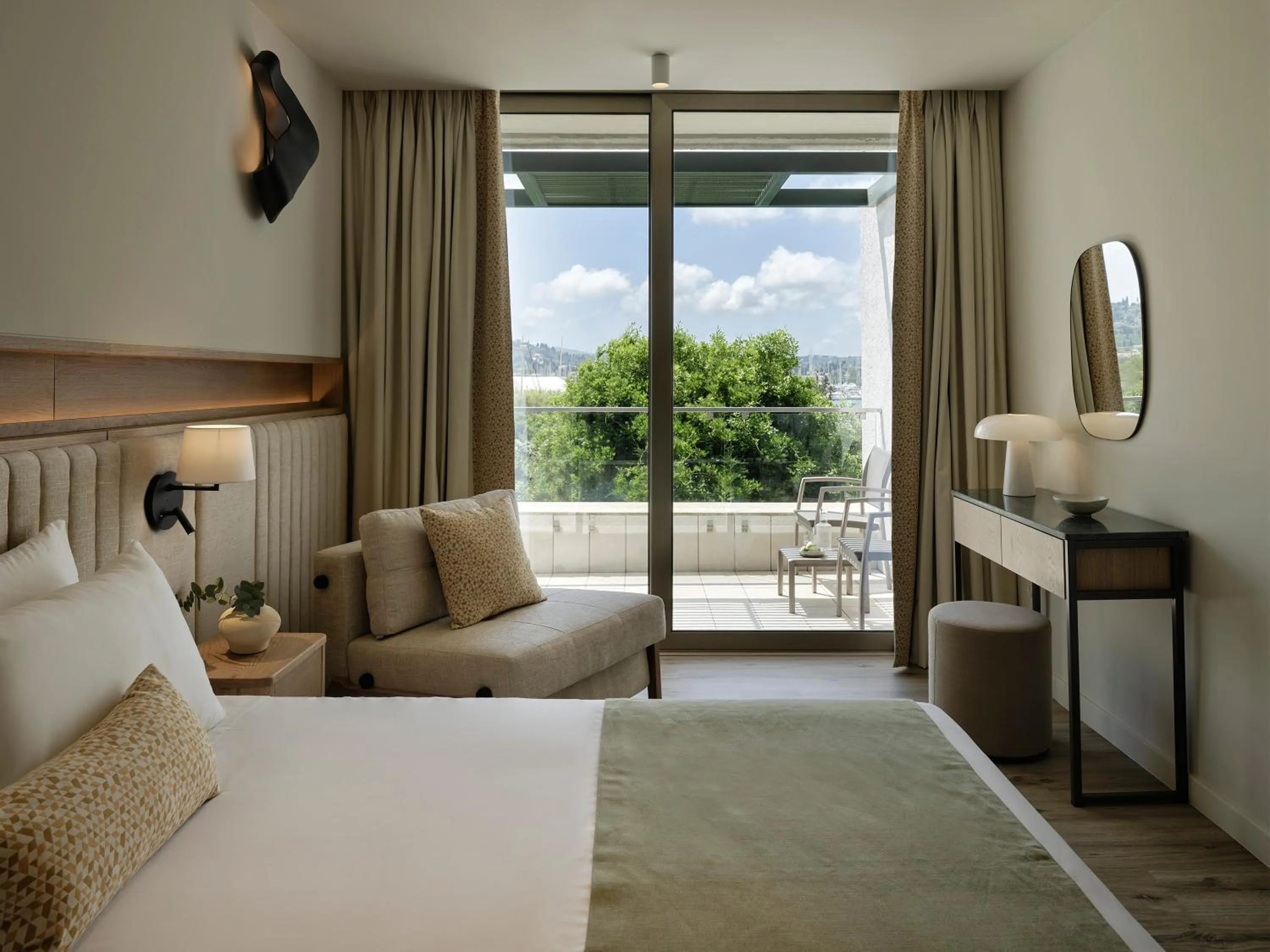 Bed in Kontokali Bay Resort & Spa