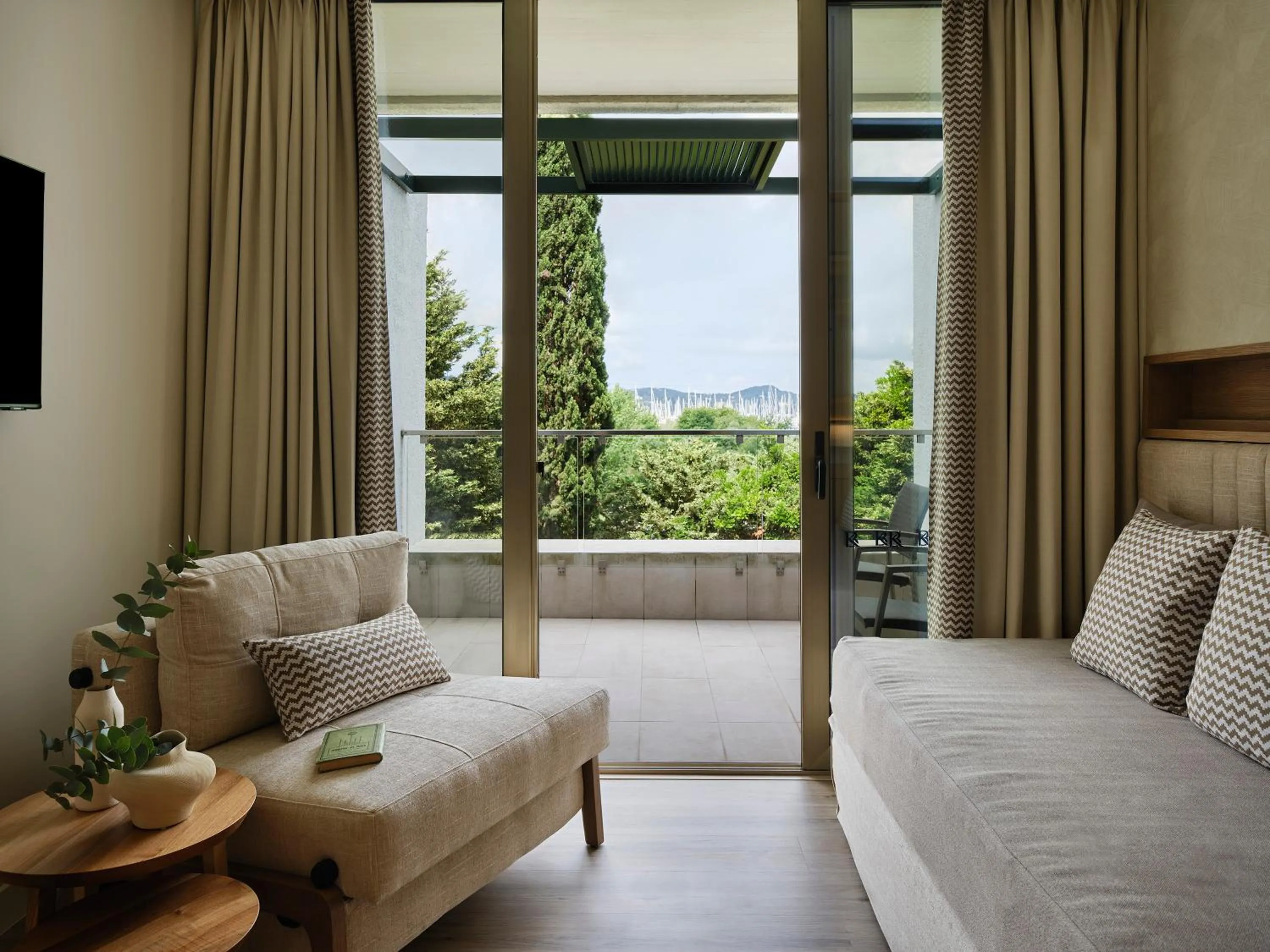 View (from property/room), Bed in Kontokali Bay Resort & Spa