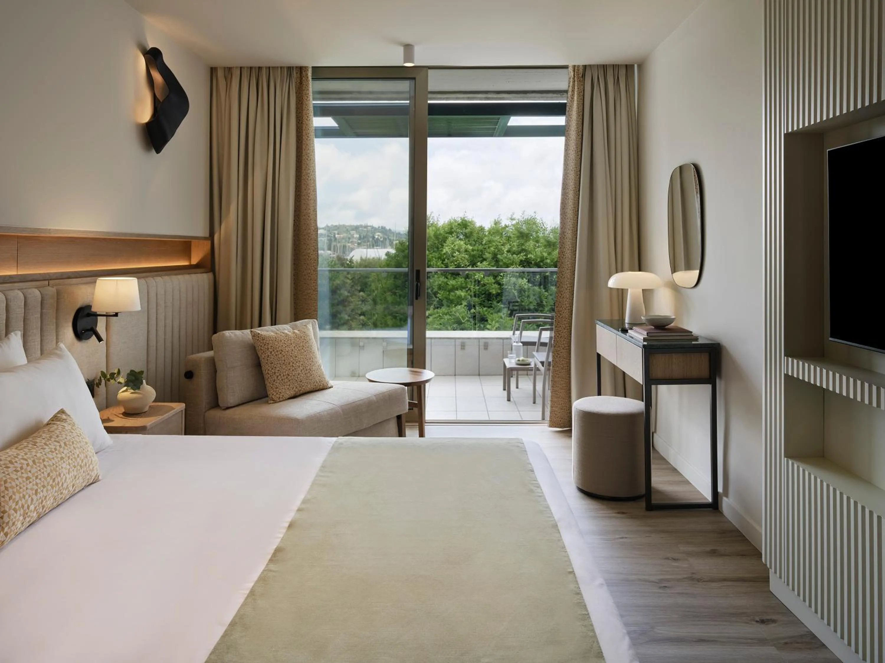 Bed in Kontokali Bay Resort & Spa