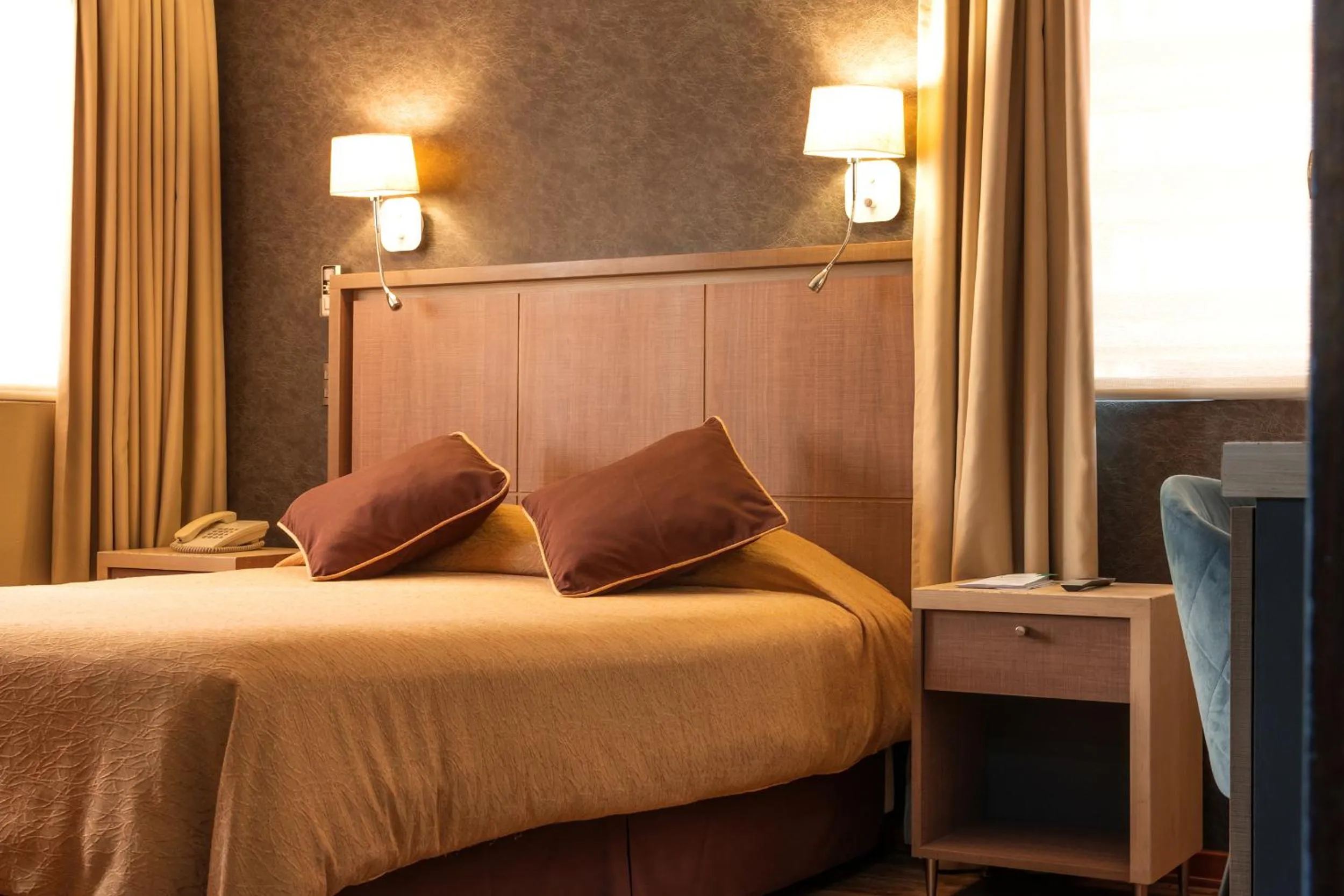 Photo of the whole room, Bed in Hotel Diego de Velazquez