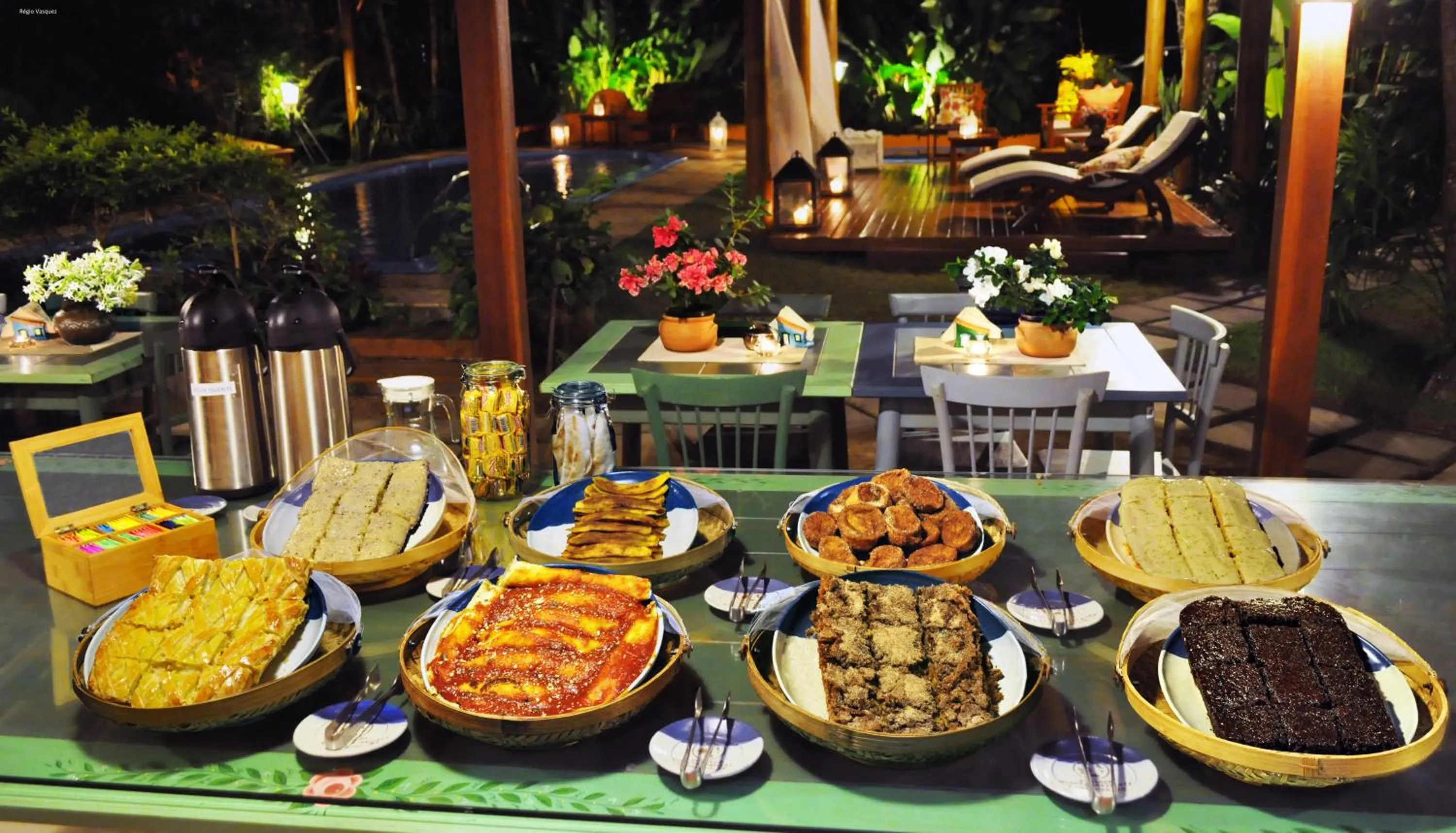 Restaurant/places to eat in Pousada Quarto Crescente