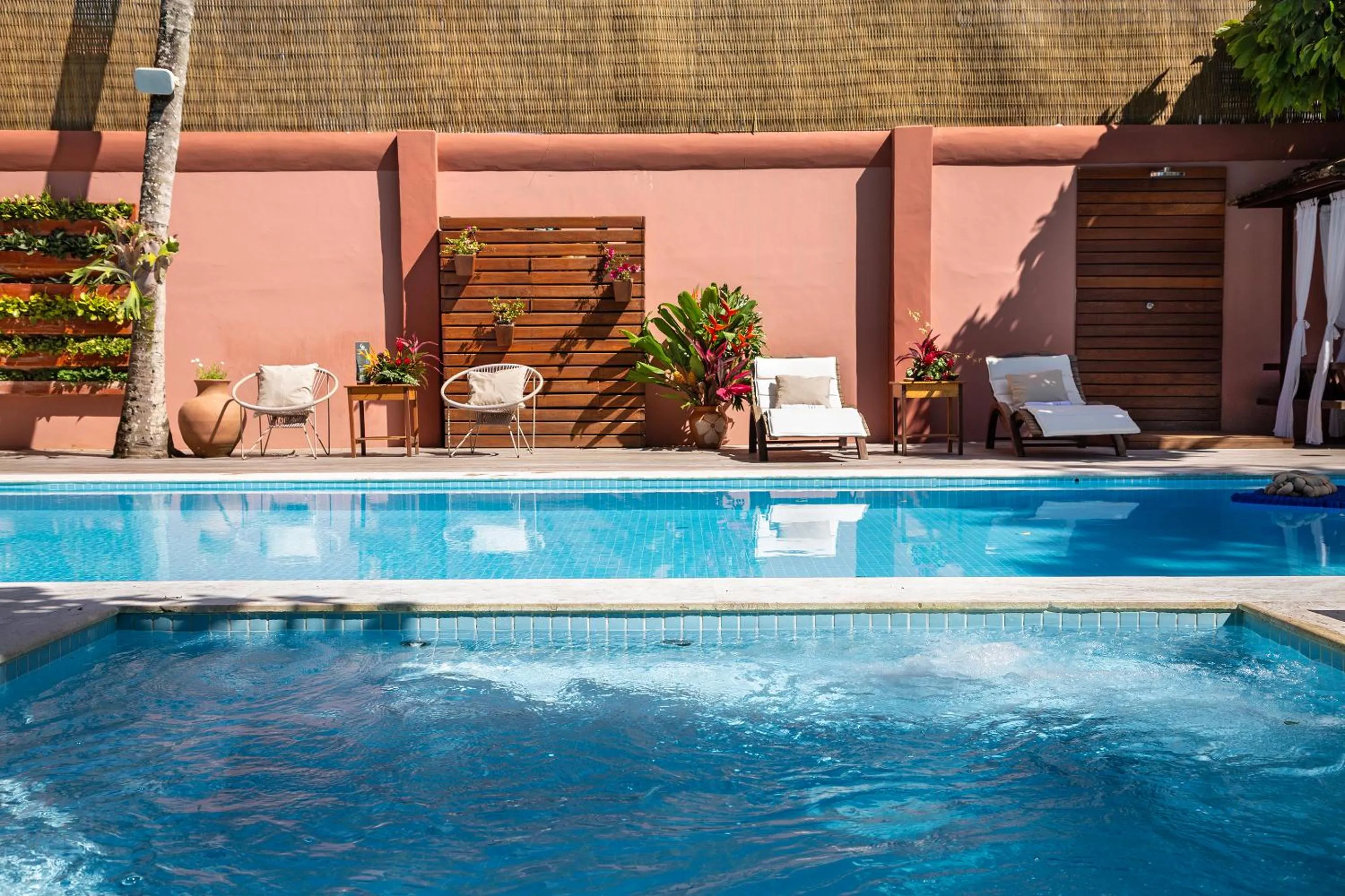 Swimming pool in Pousada Quarto Crescente