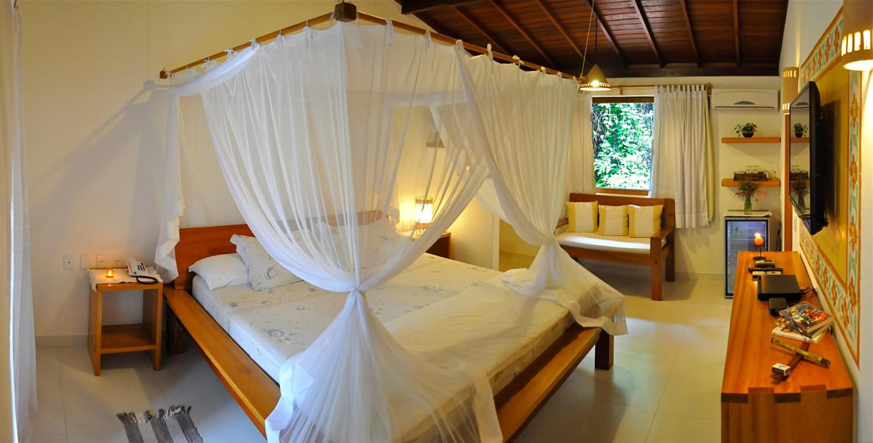 Photo of the whole room, Bed in Pousada Quarto Crescente