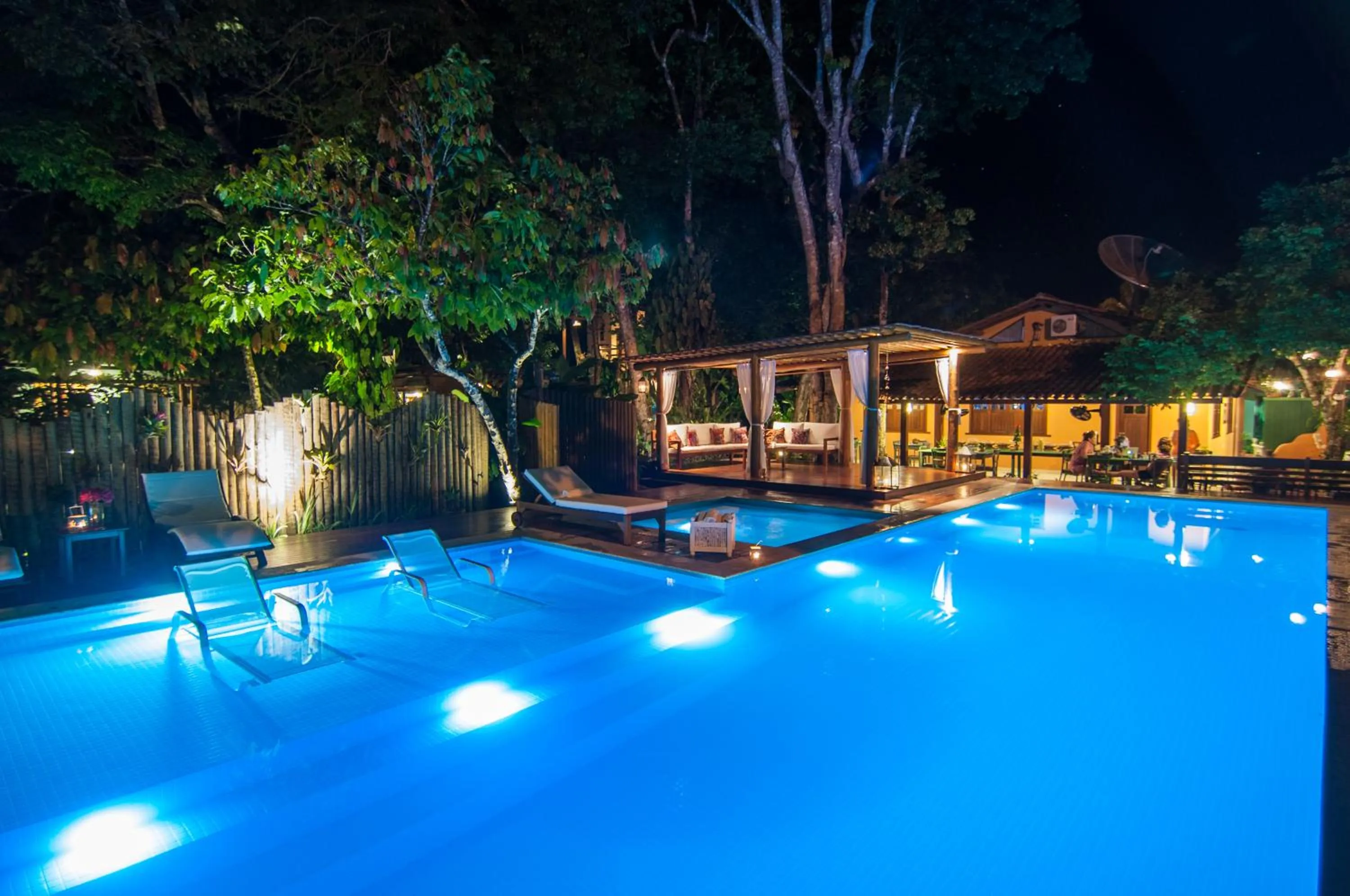 Swimming pool in Pousada Quarto Crescente