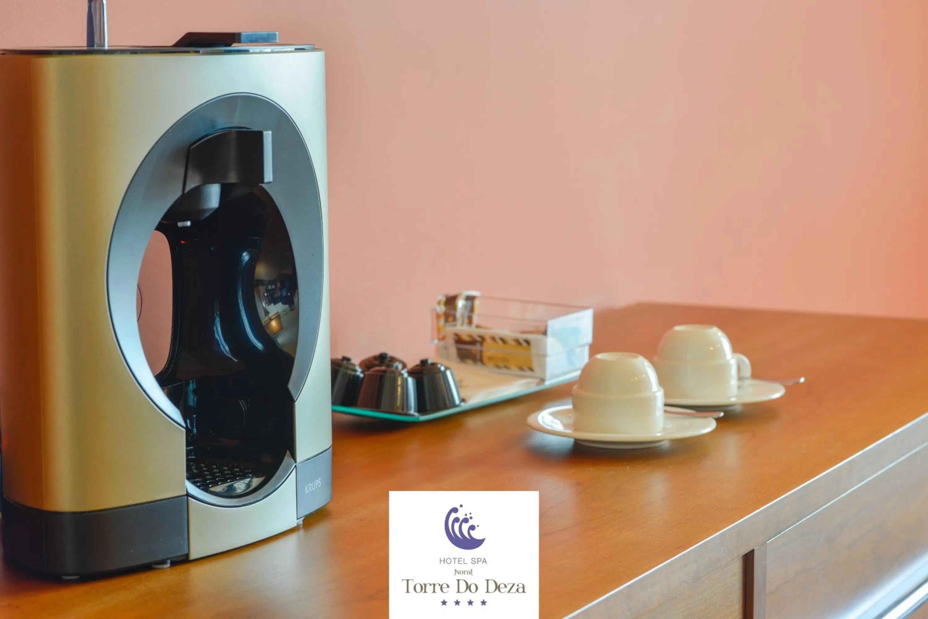 Coffee/tea facilities in Hotel Spa Norat Torre Do Deza 4* Superior