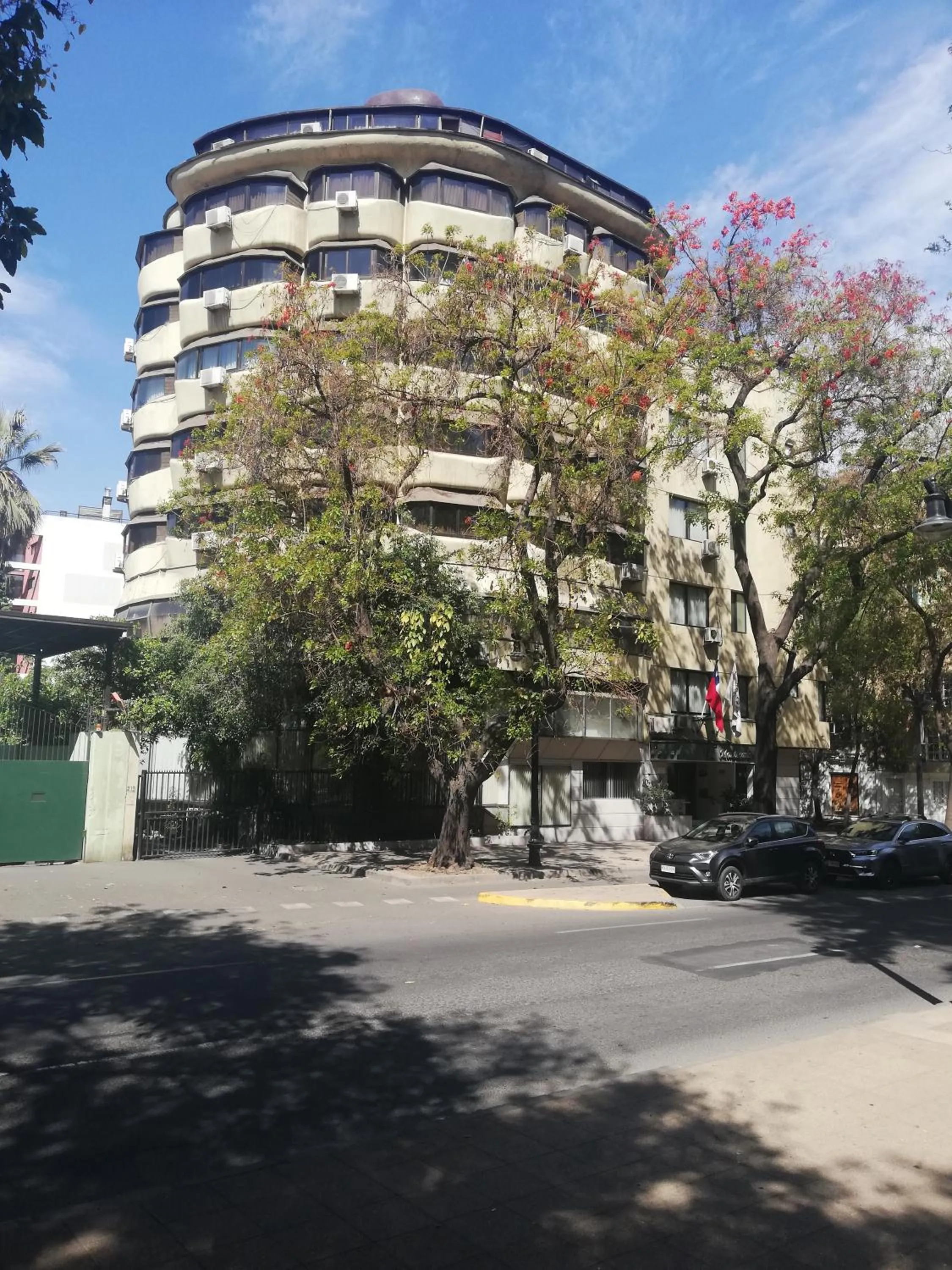 Facade/entrance in Hotel Montecarlo Santiago