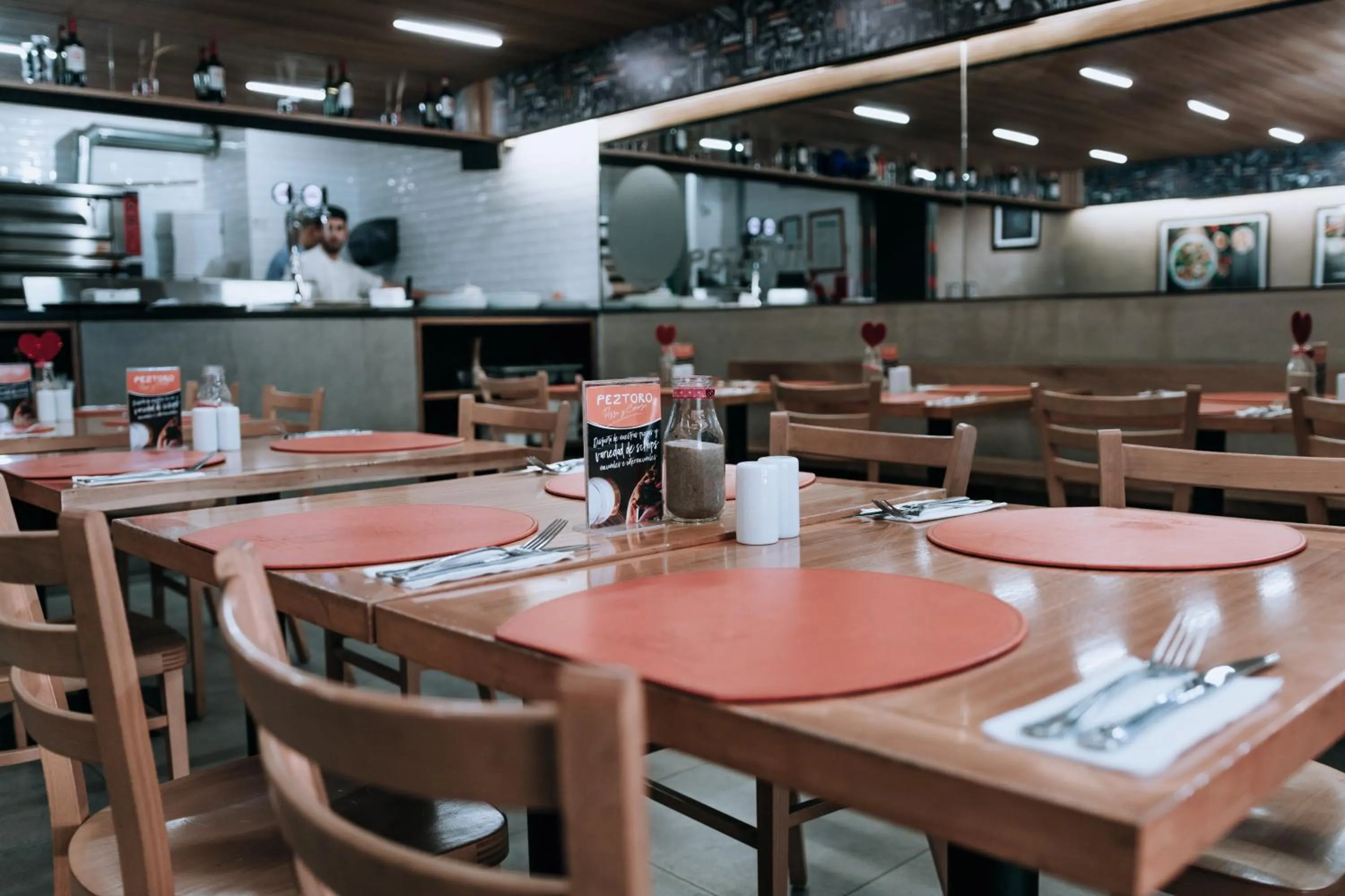 Restaurant/places to eat in Andes Suites