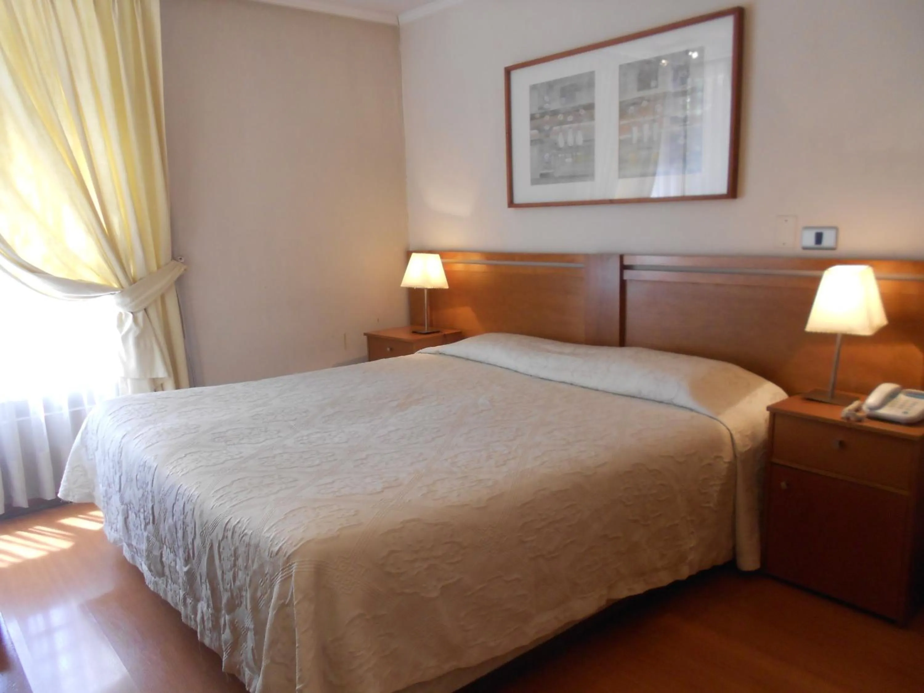 Photo of the whole room, Bed in Andes Suites