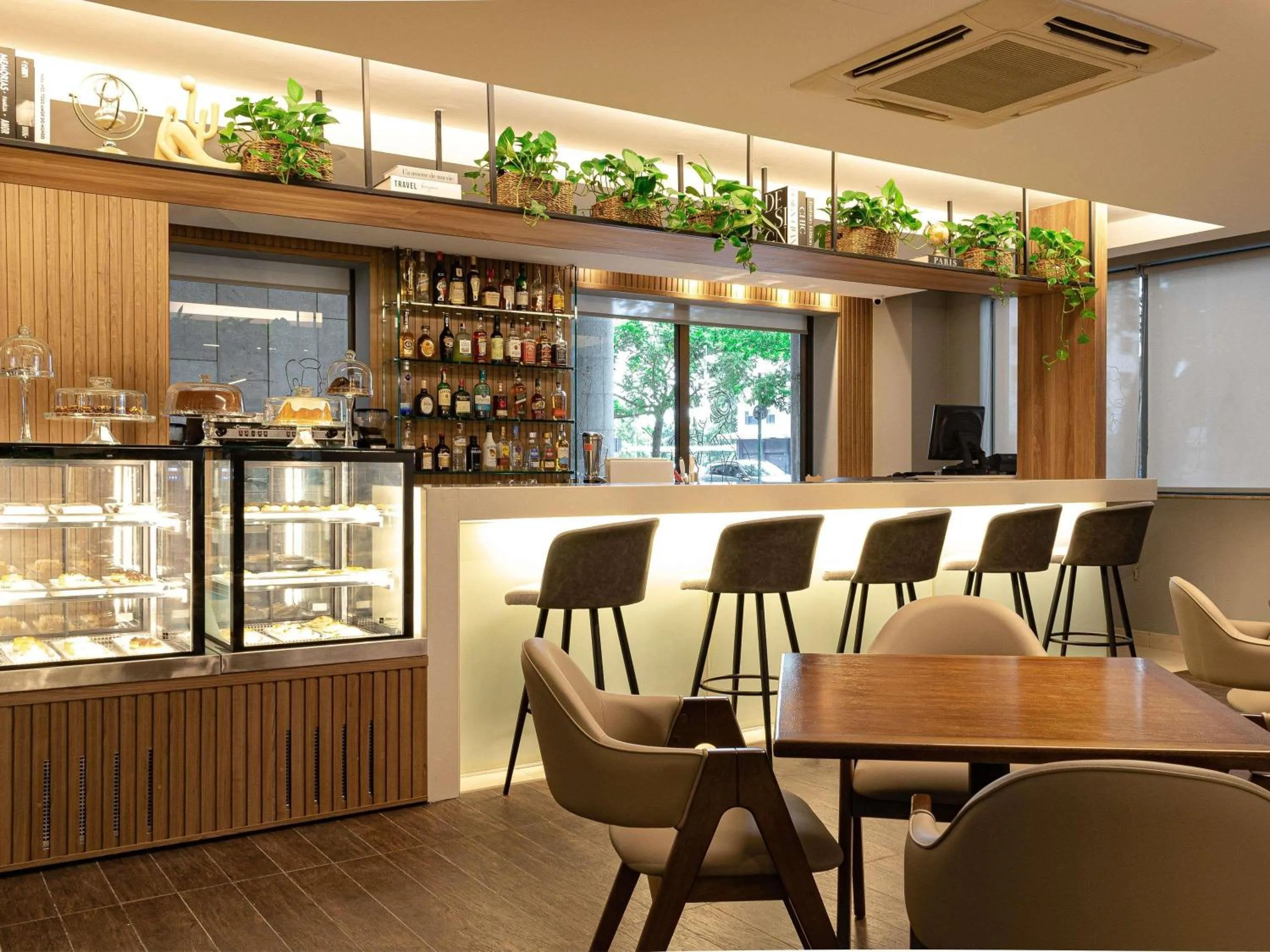 Lounge or bar in Novotel RJ Santos Dumont