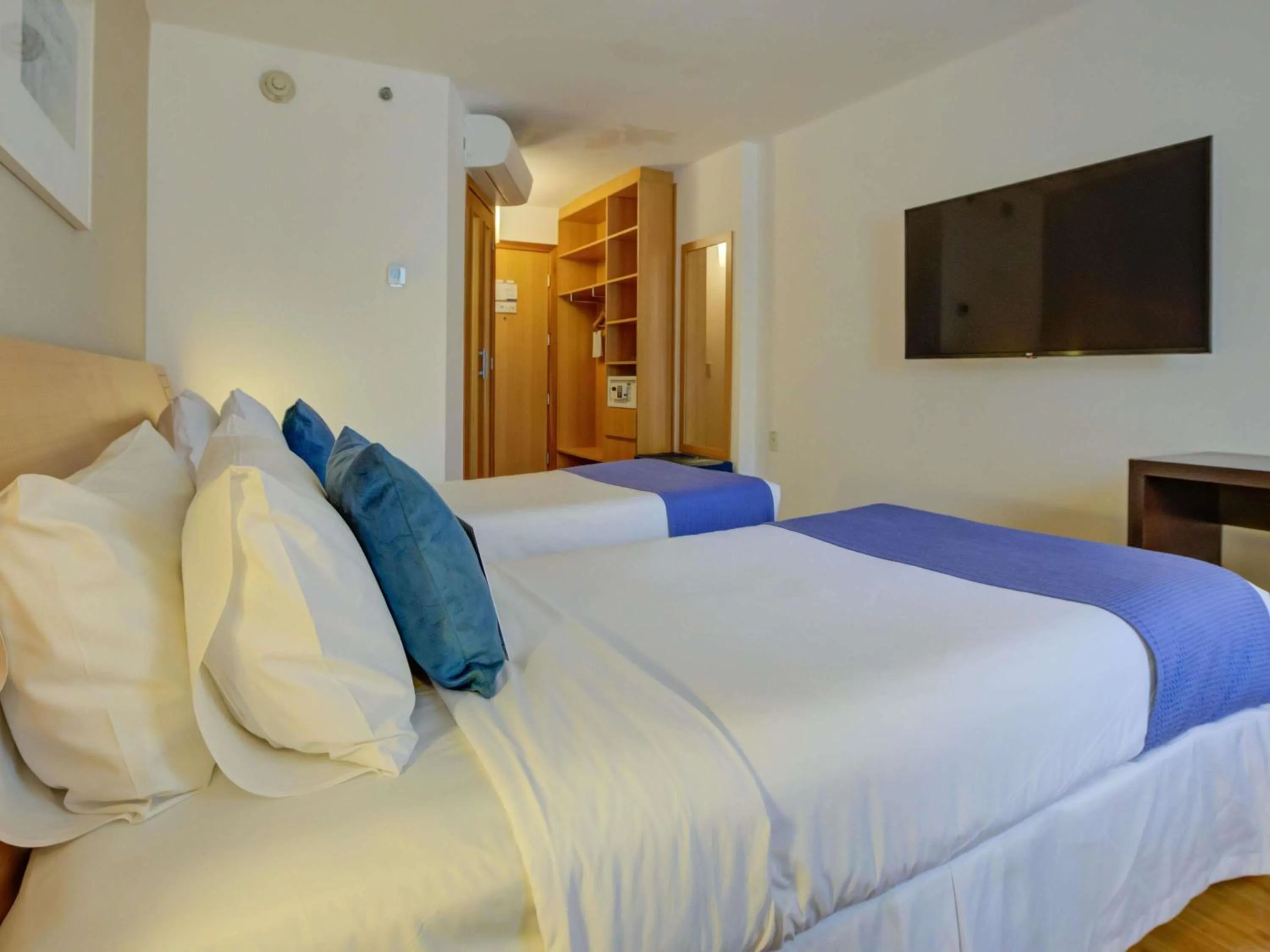 Bedroom, Bed in Novotel RJ Santos Dumont