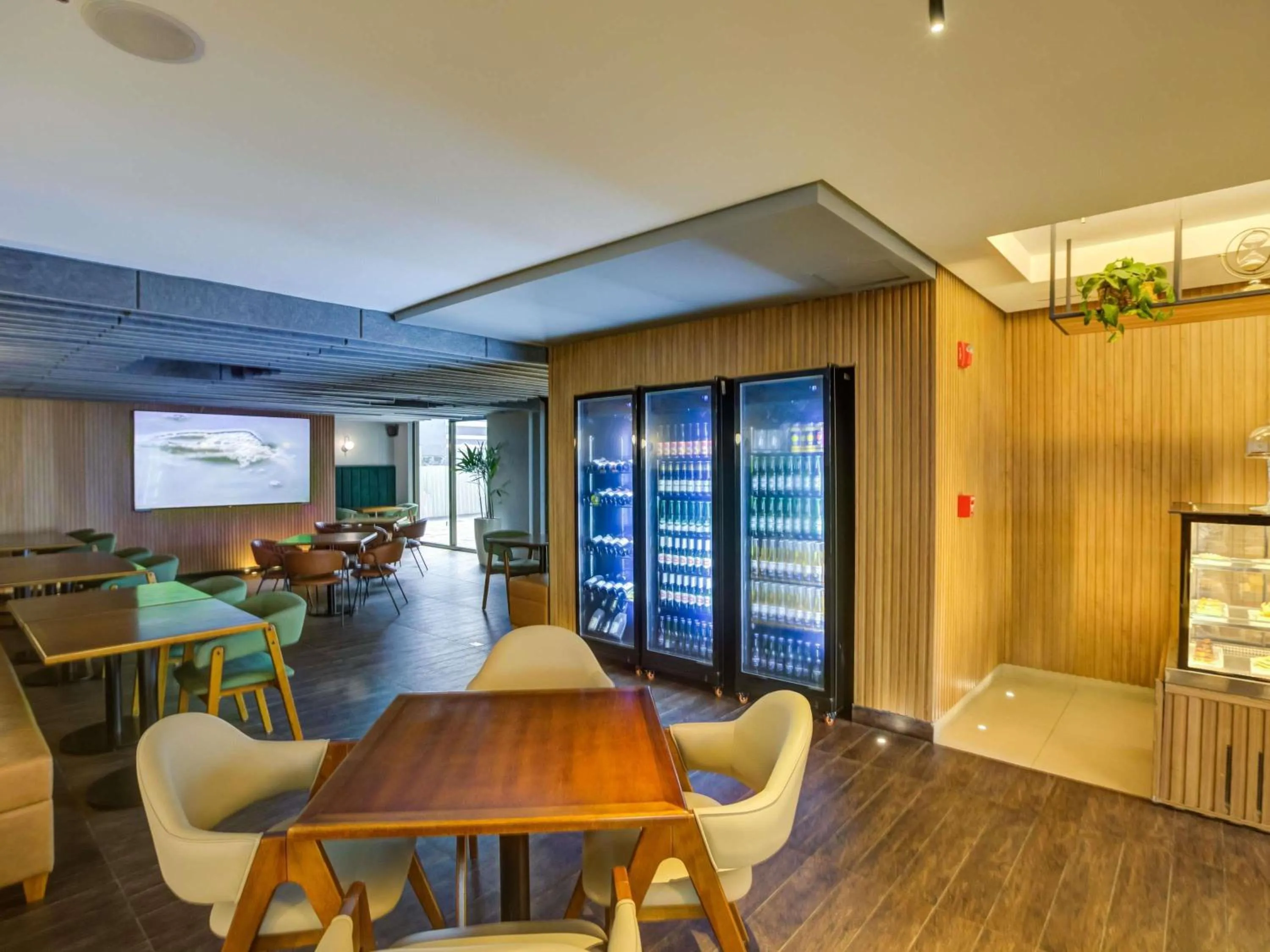 Lounge or bar in Novotel RJ Santos Dumont