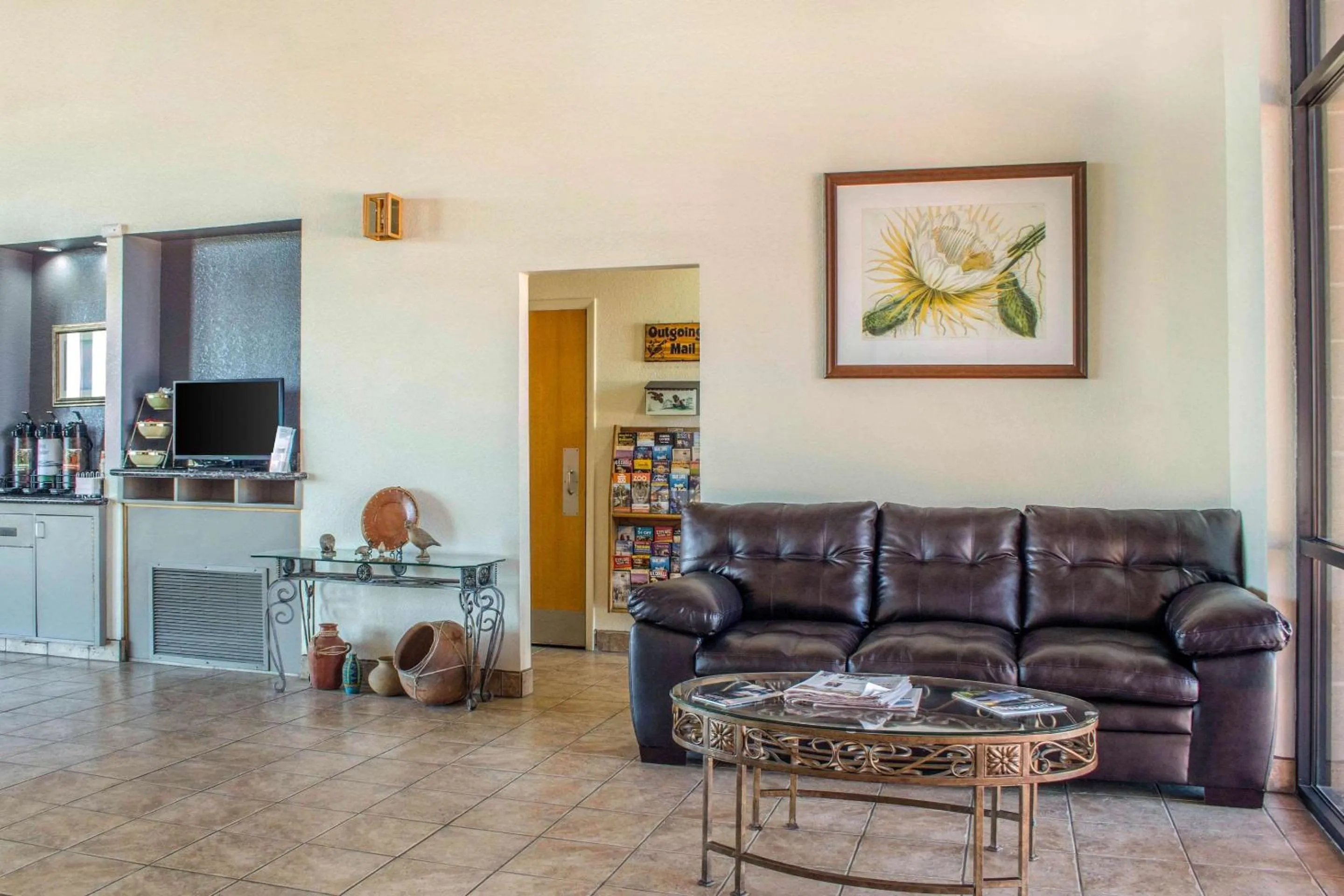 Lobby or reception in Quality Inn Benson I-10 Exit 304