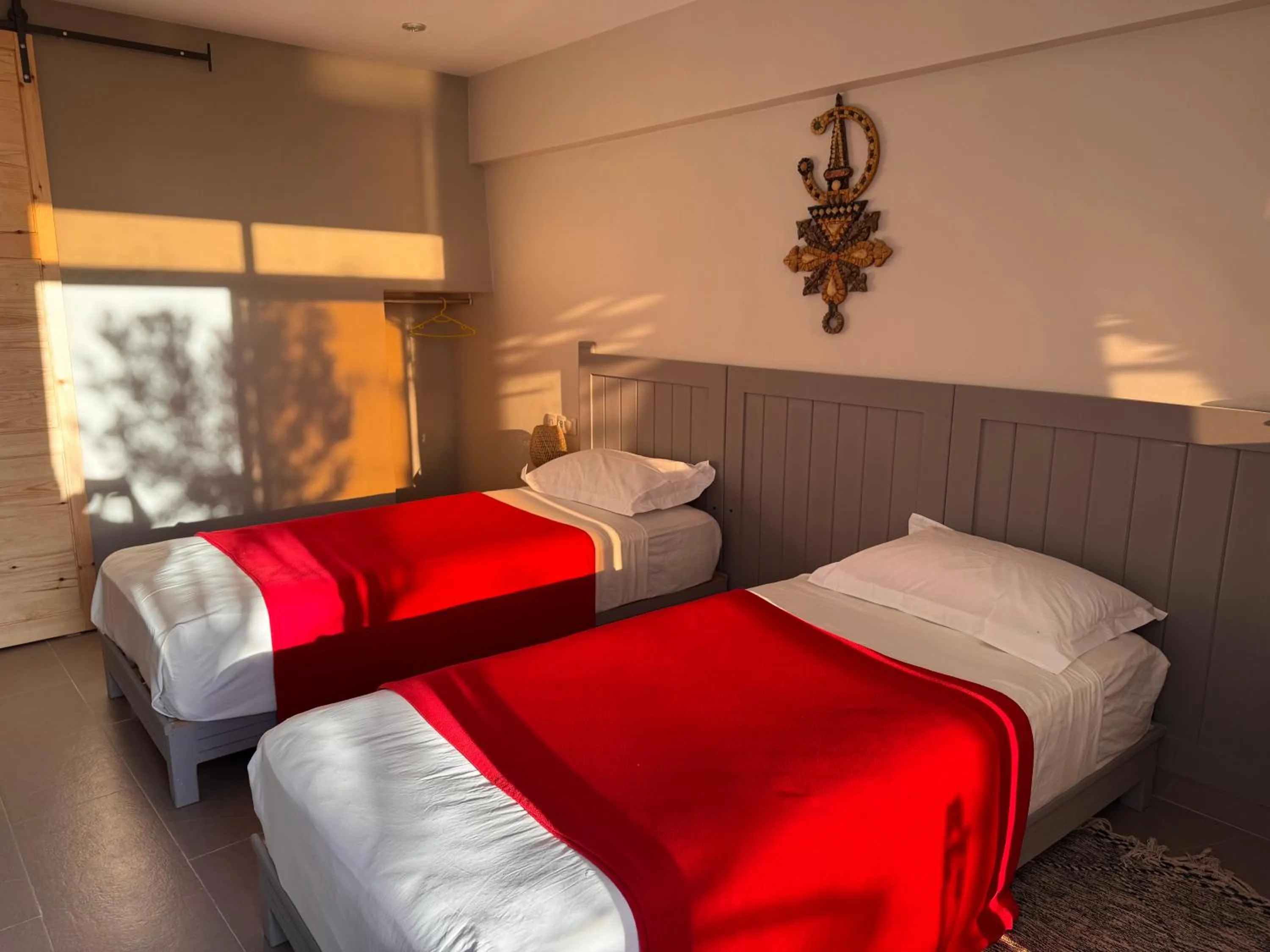 Photo of the whole room, Bed in Villa Jardin De l'Ocean