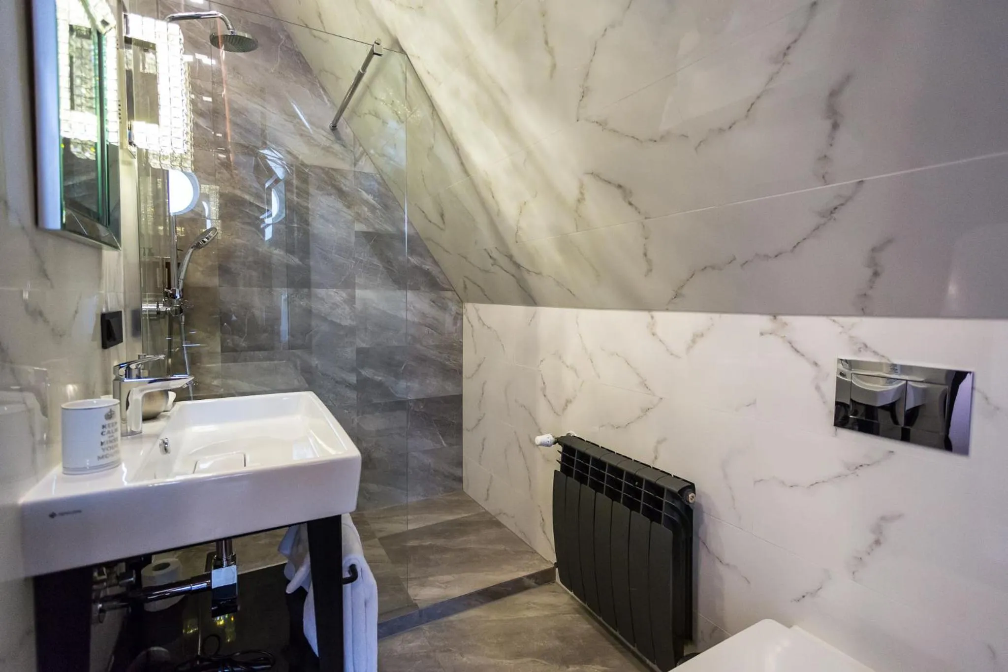 Shower in Apartamenty Chleb i Wino