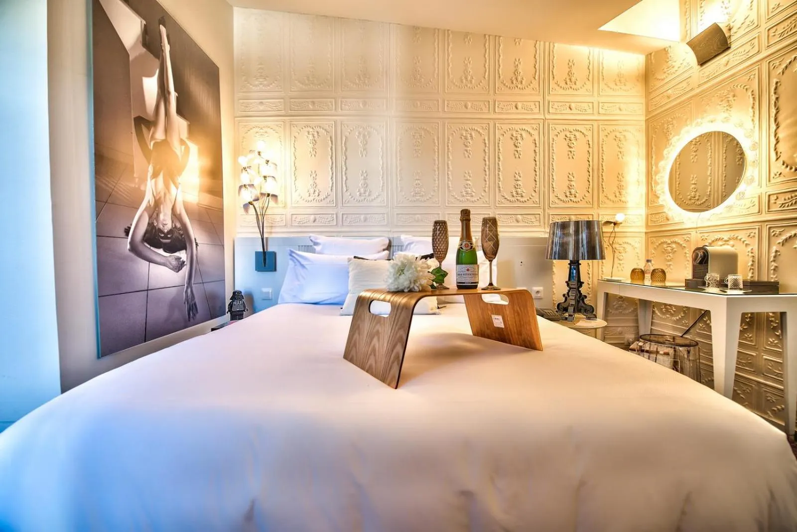 Bed in Hôtel des Beaux-Arts Toulouse