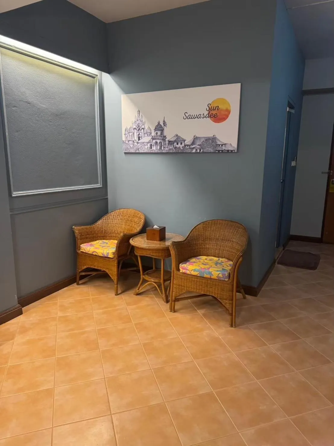 Seating area in Sun Hotel