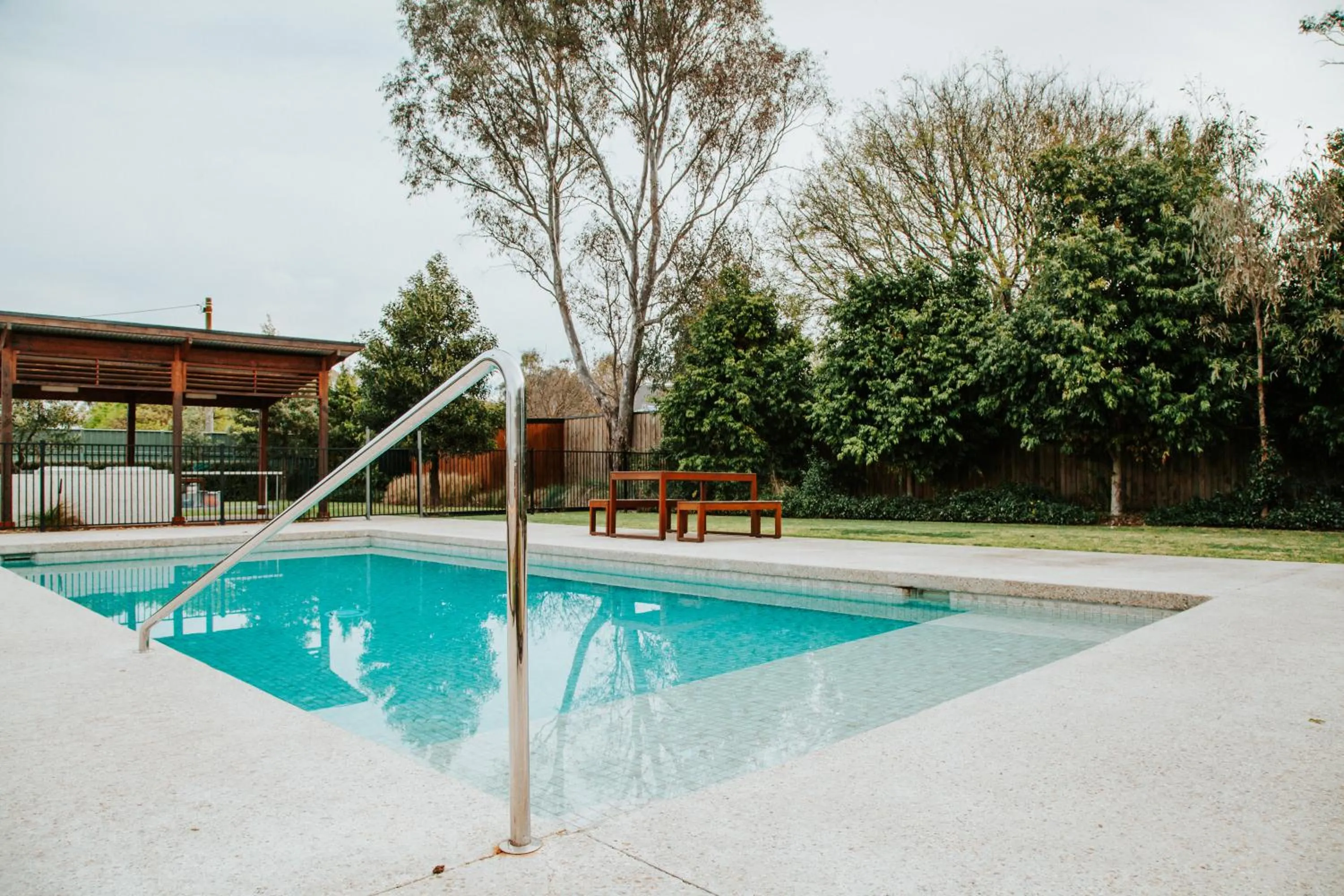 Swimming pool in Nagambie Waterfront Motel