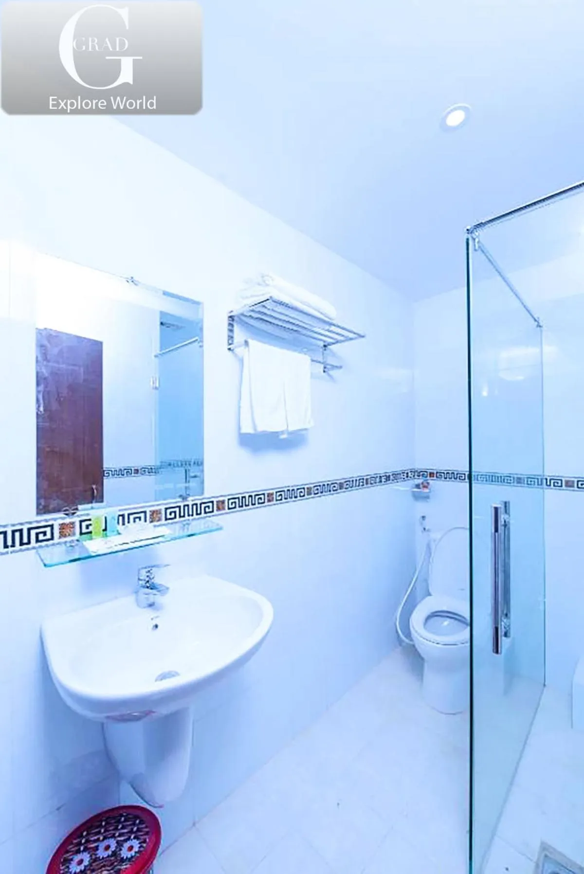 Shower in Bong Sen Xanh Hotel