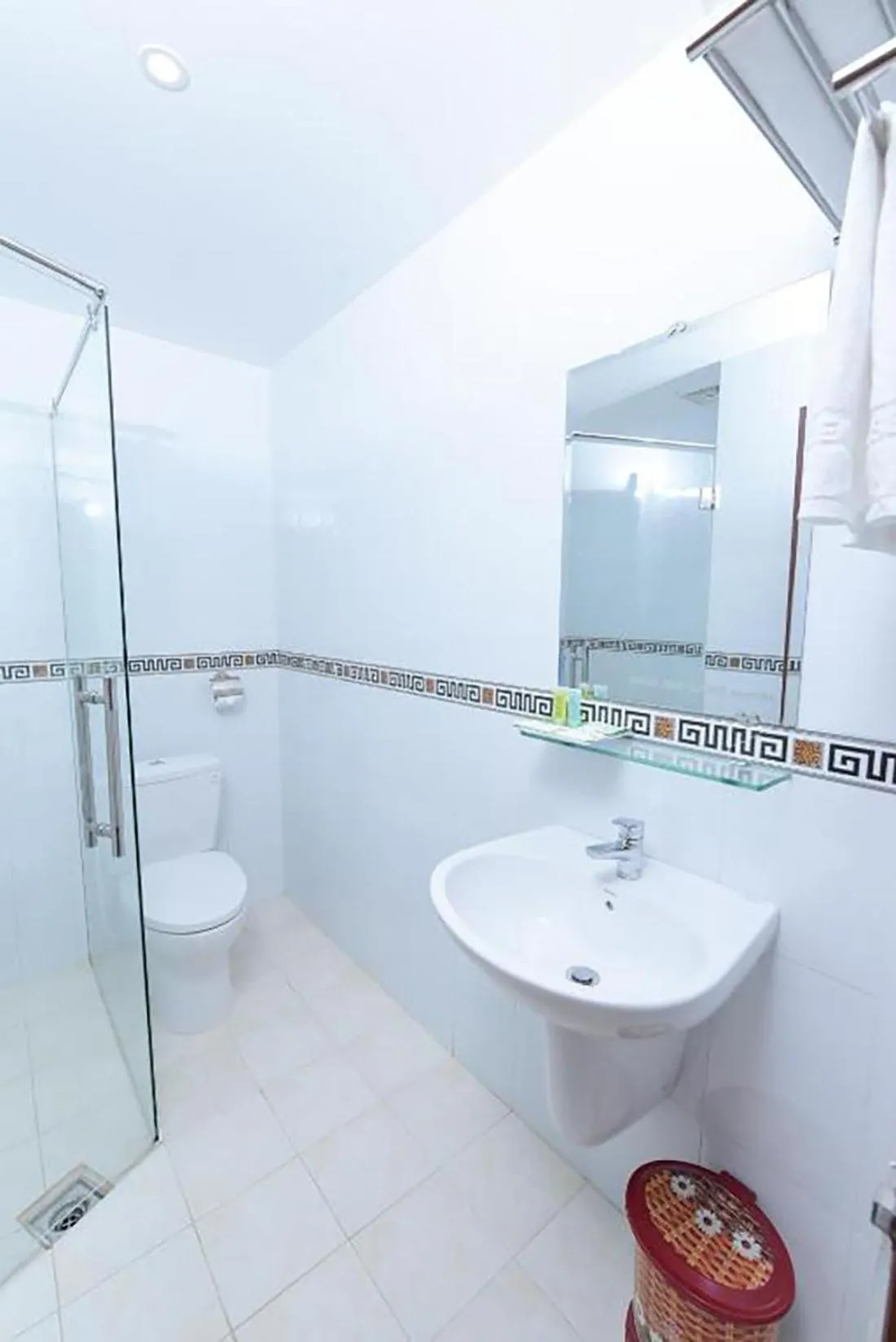 Shower in Bong Sen Xanh Hotel