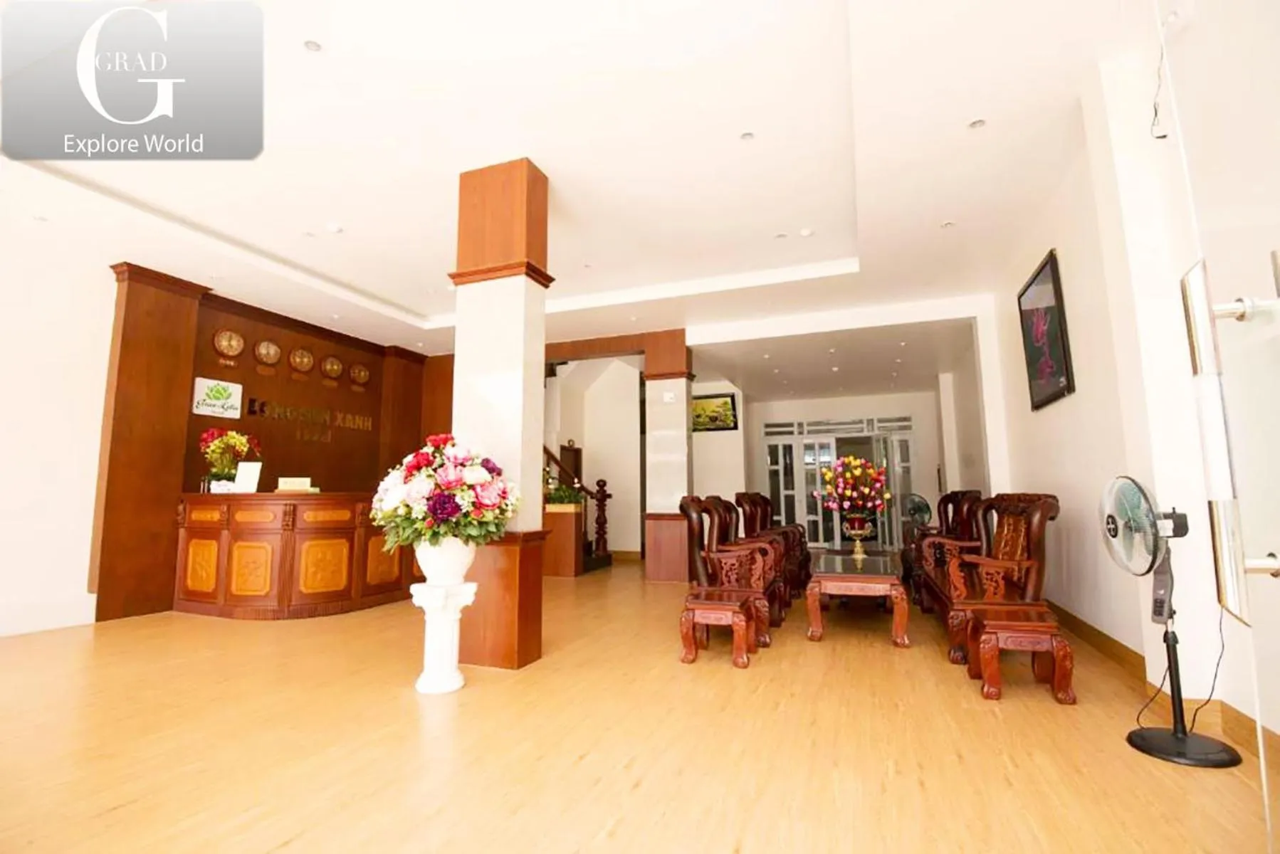 Seating area in Bong Sen Xanh Hotel