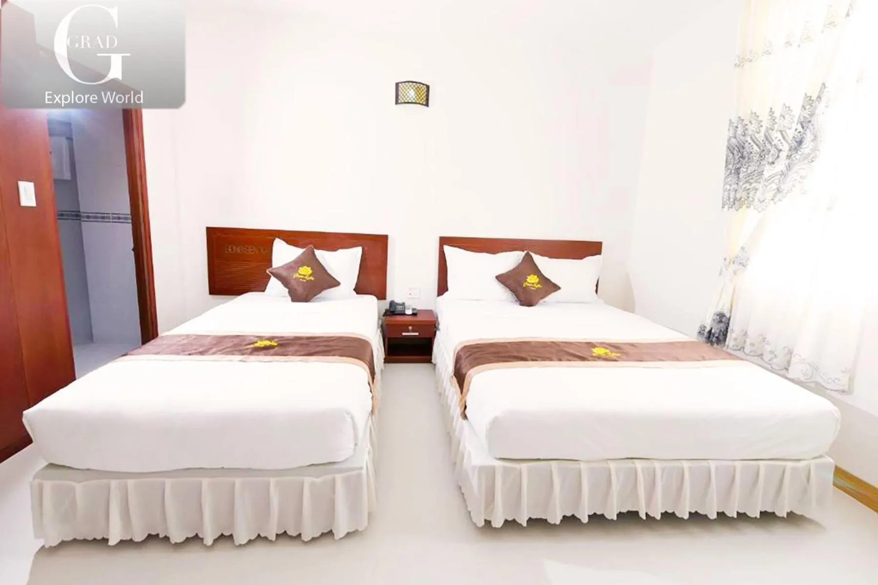 Bed in Bong Sen Xanh Hotel