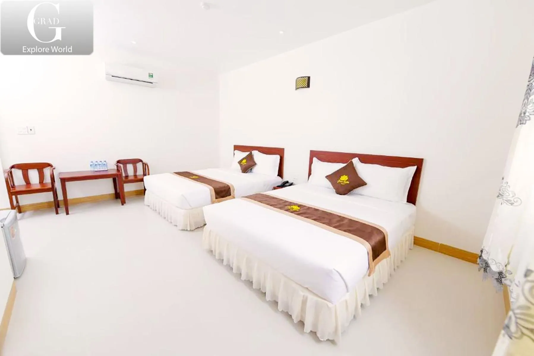 Bed in Bong Sen Xanh Hotel