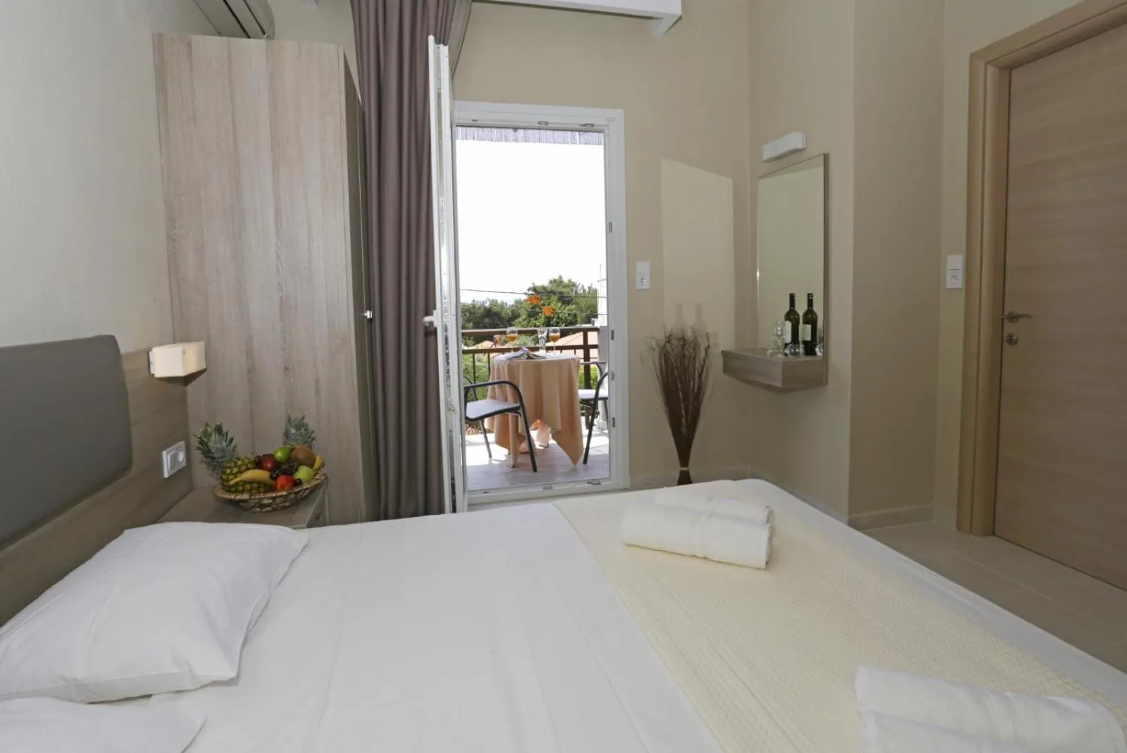 Bed in Hotel Sirines Complex