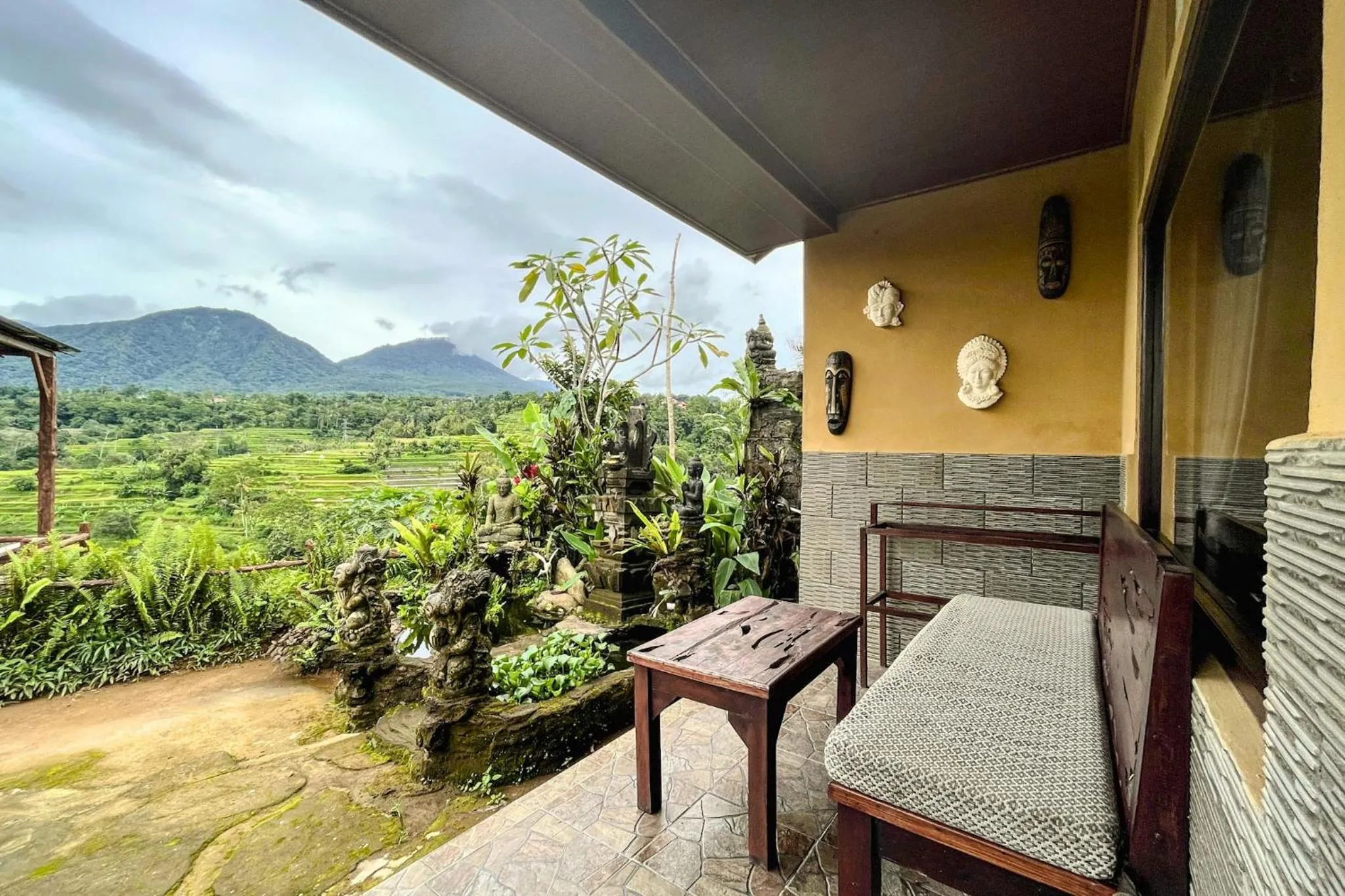 Patio in Pondok Nyoman Bedugul by AGATA