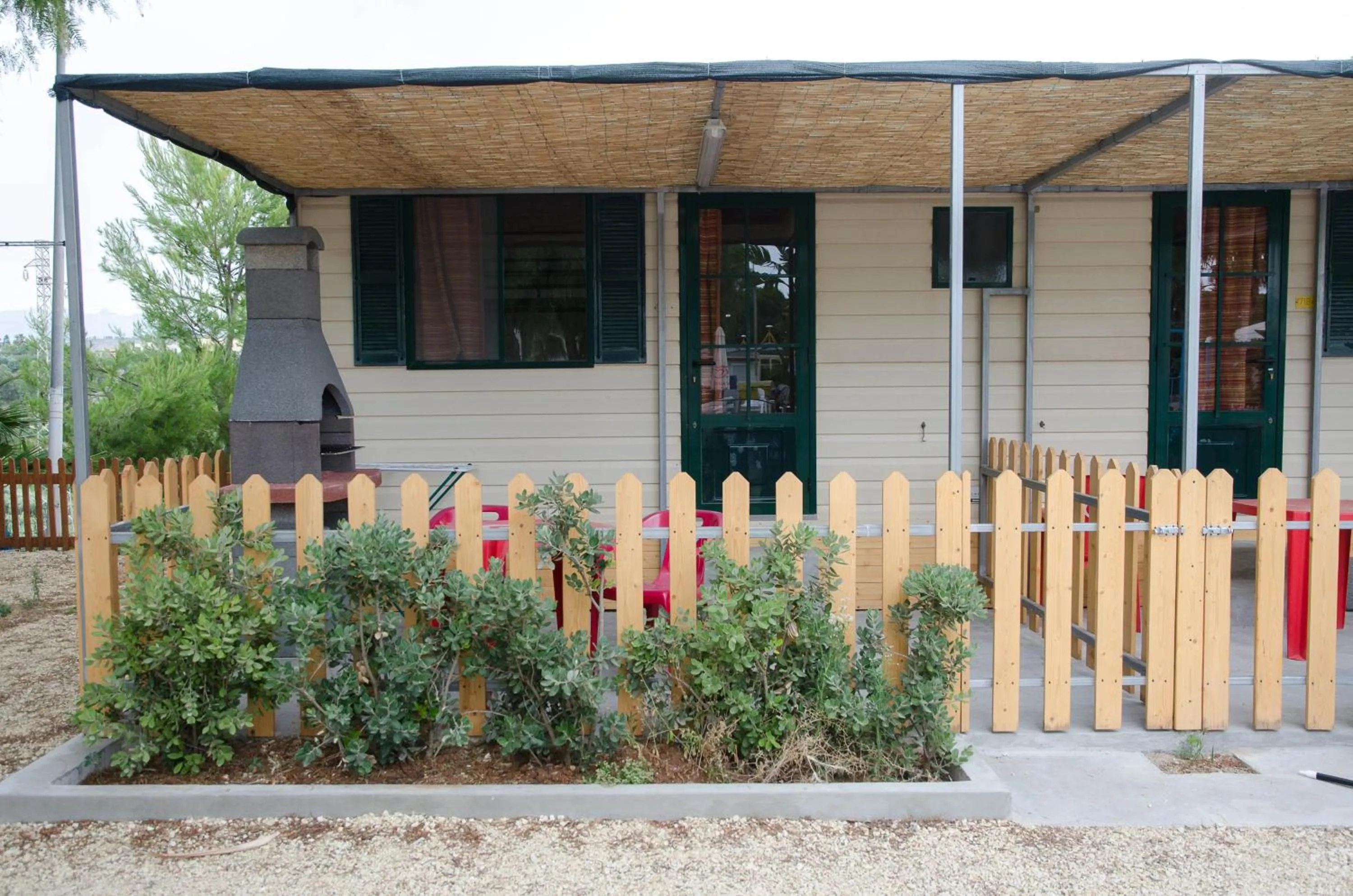 Facade/entrance in Kamemi Village & Camping