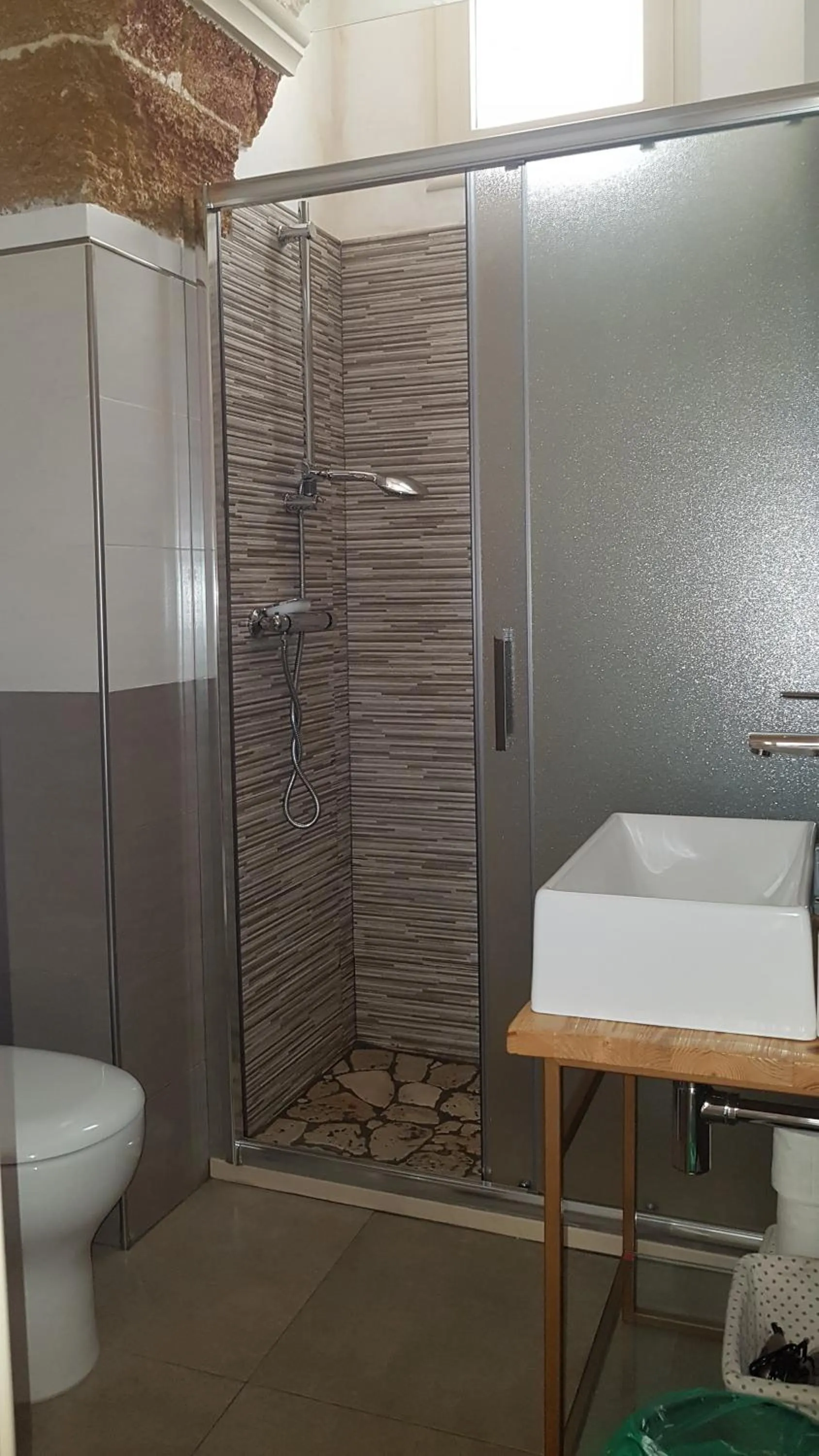 Shower in Borgo Sofia Bed and Breakfast