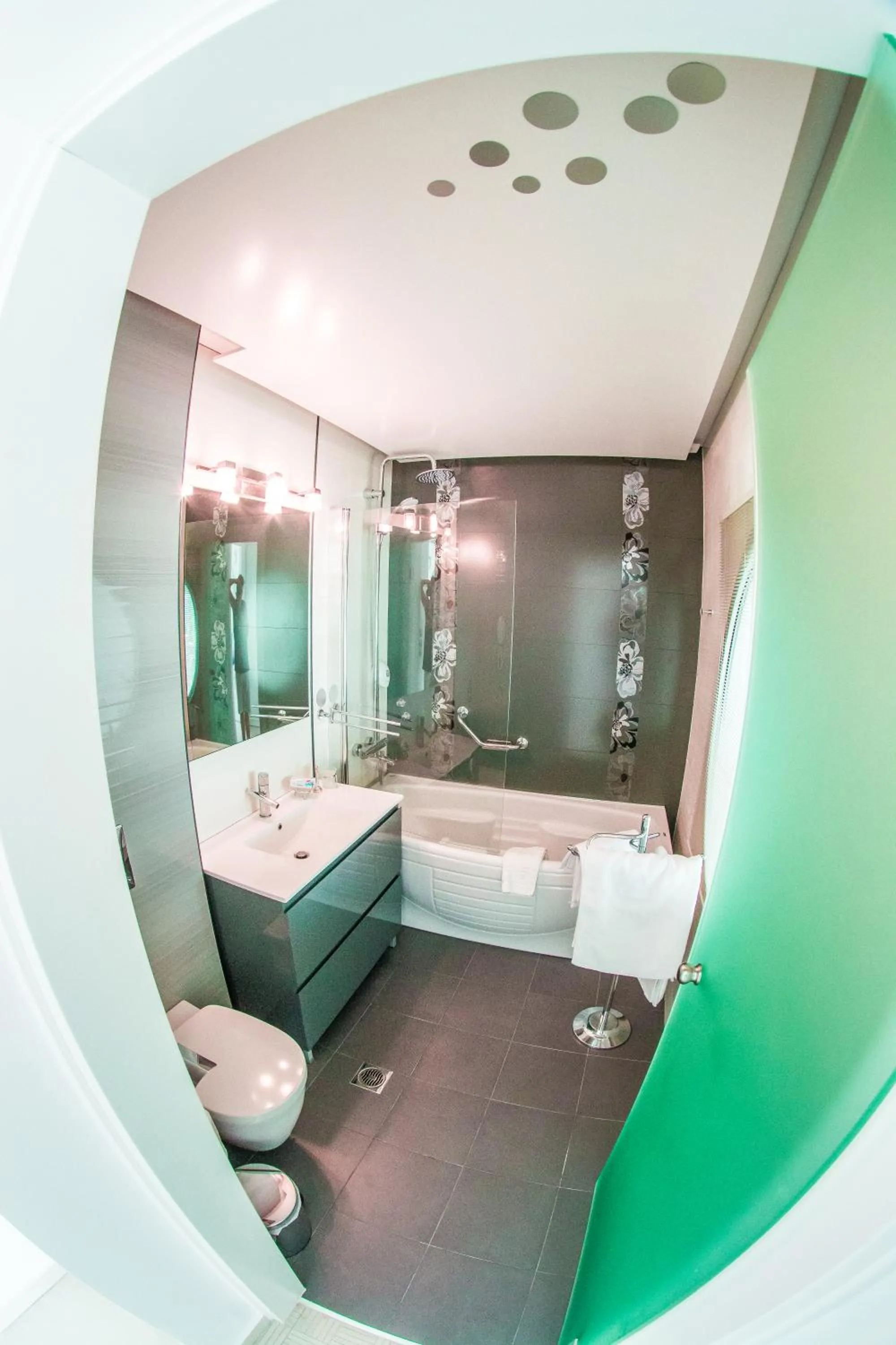 Bathroom, Bed in Hydrele Beach Hotel & Village