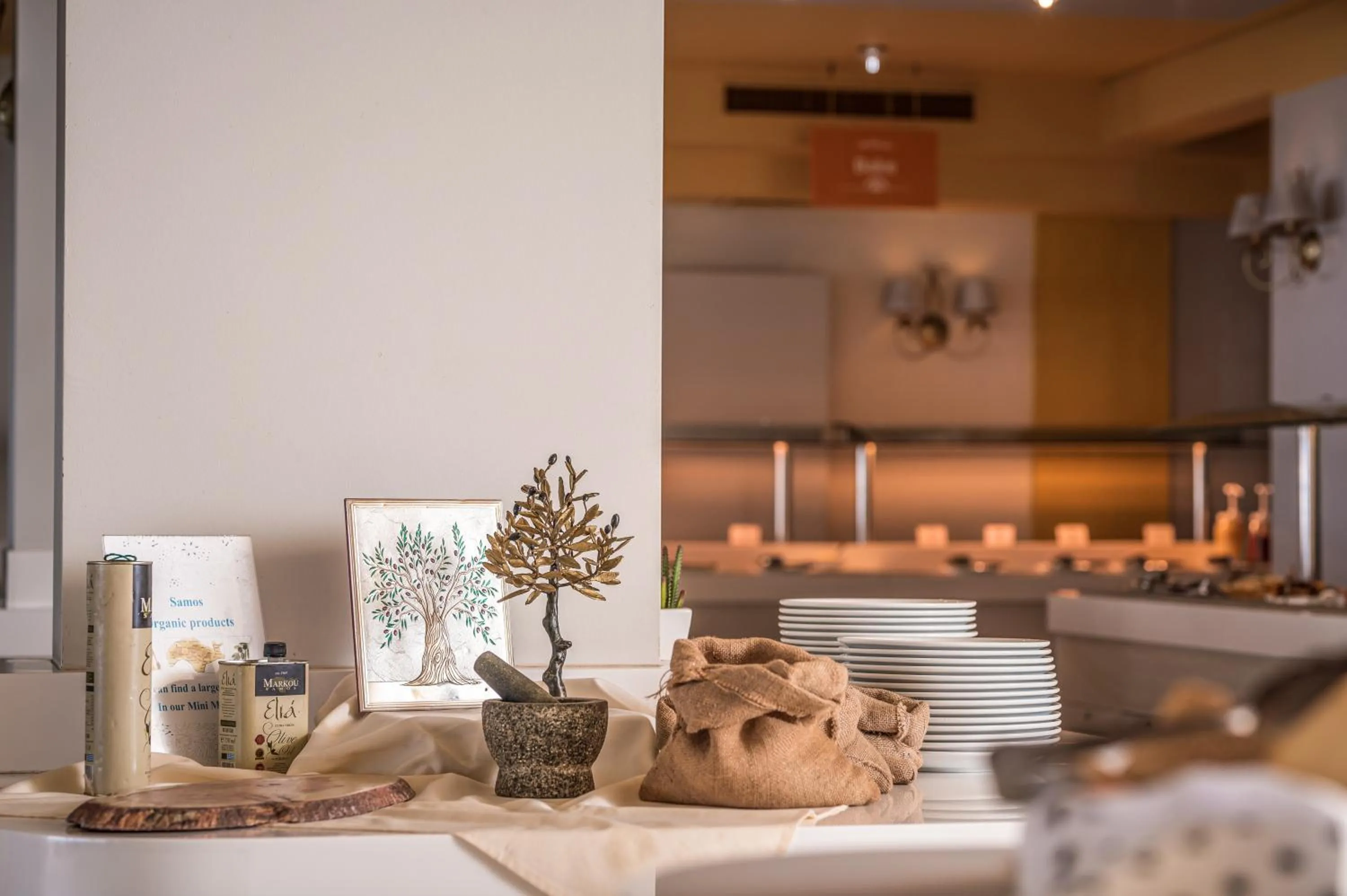 Restaurant/places to eat in Hydrele Beach Hotel & Village