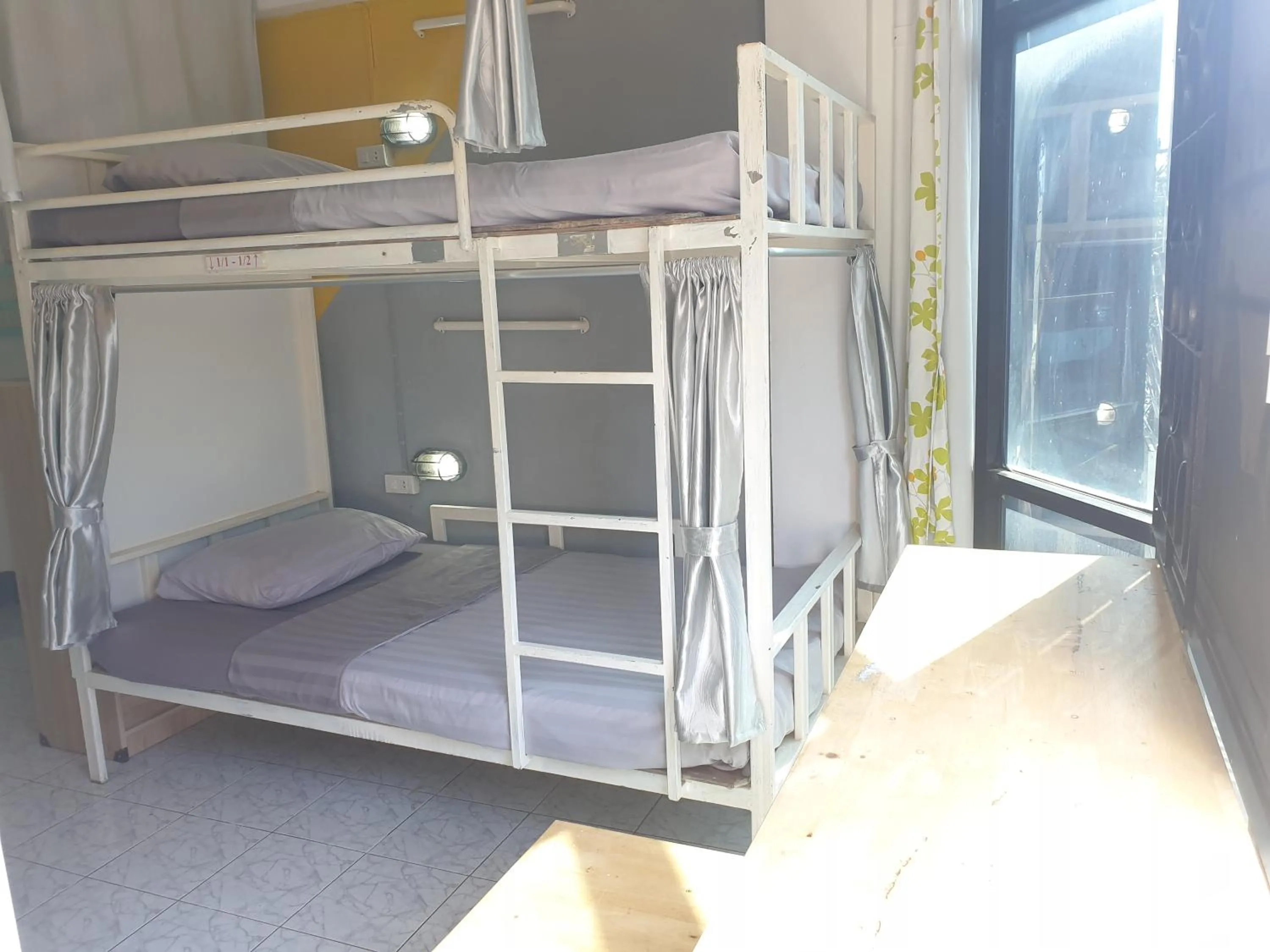 Bed in U2 & i-smile Hostel