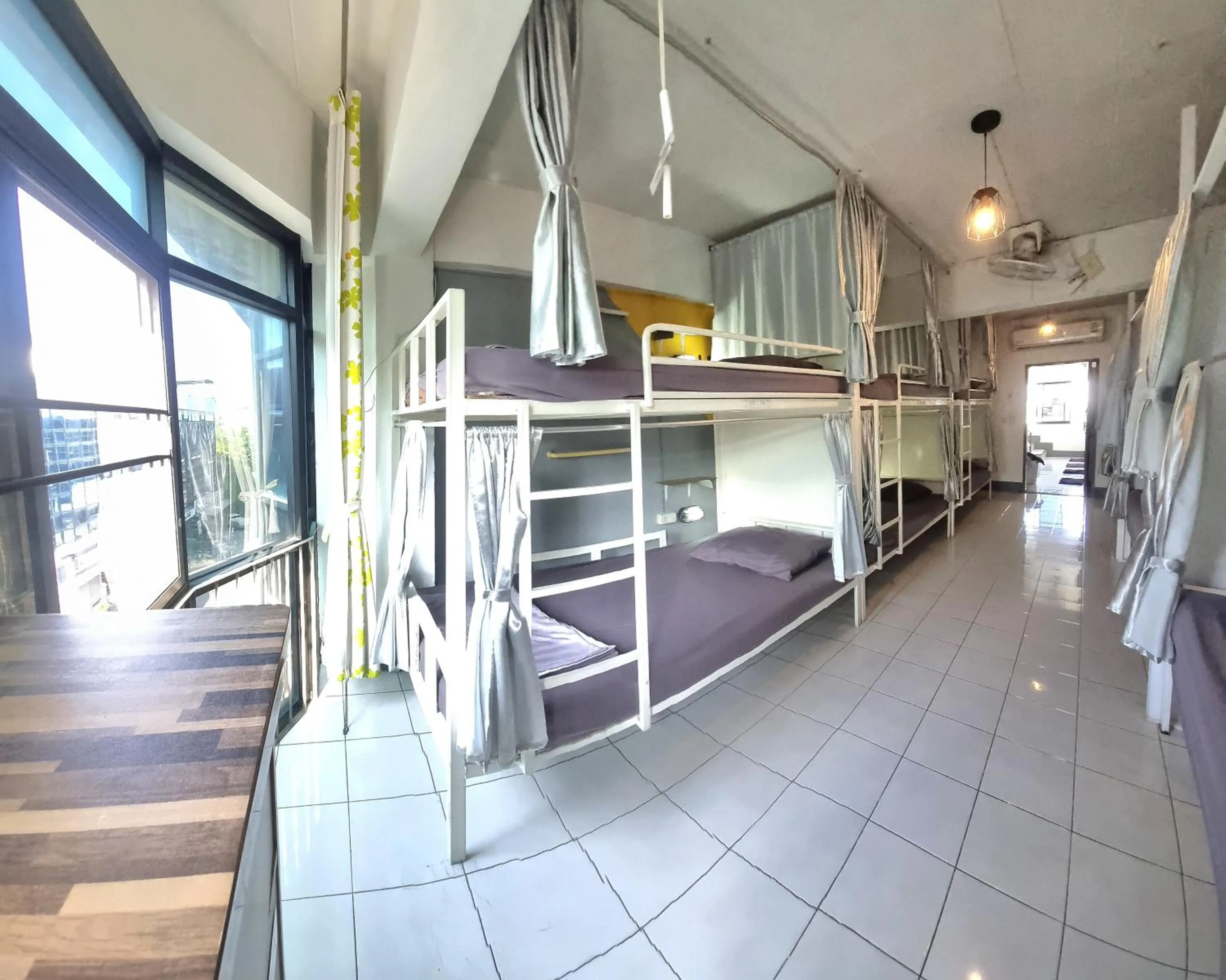 Bed in U2 & i-smile Hostel