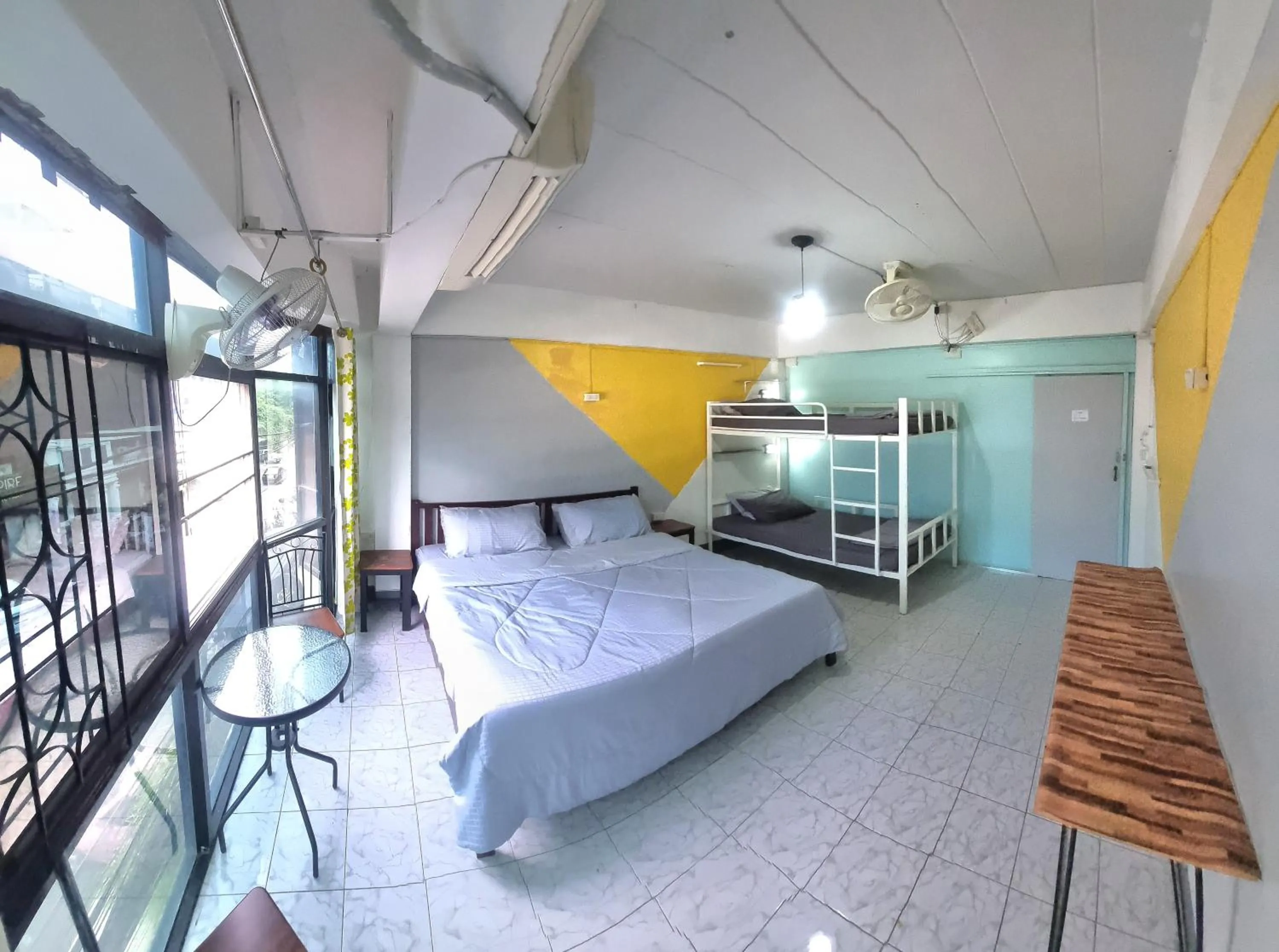 Bed in U2 & i-smile Hostel