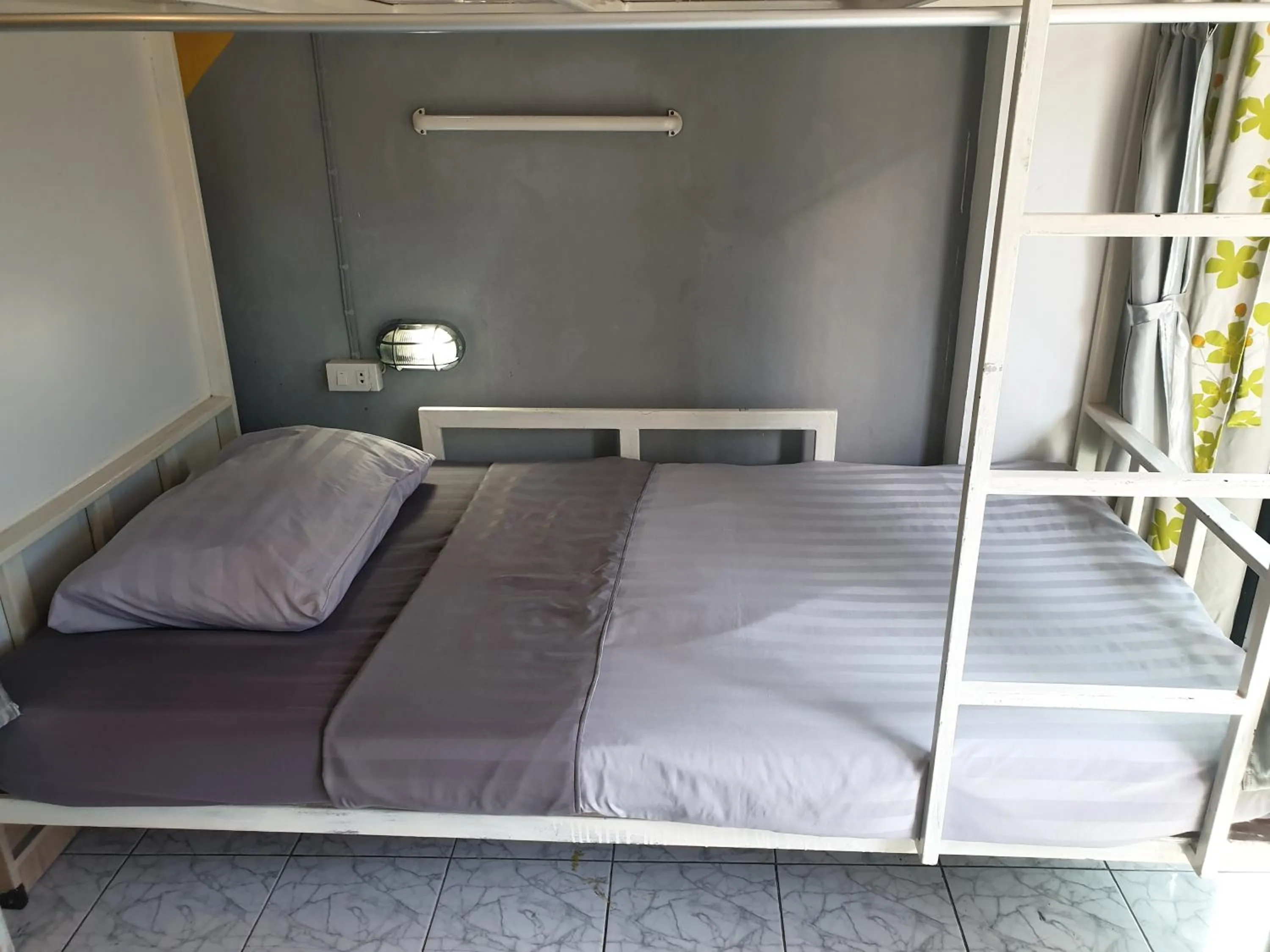 Bed in U2 & i-smile Hostel