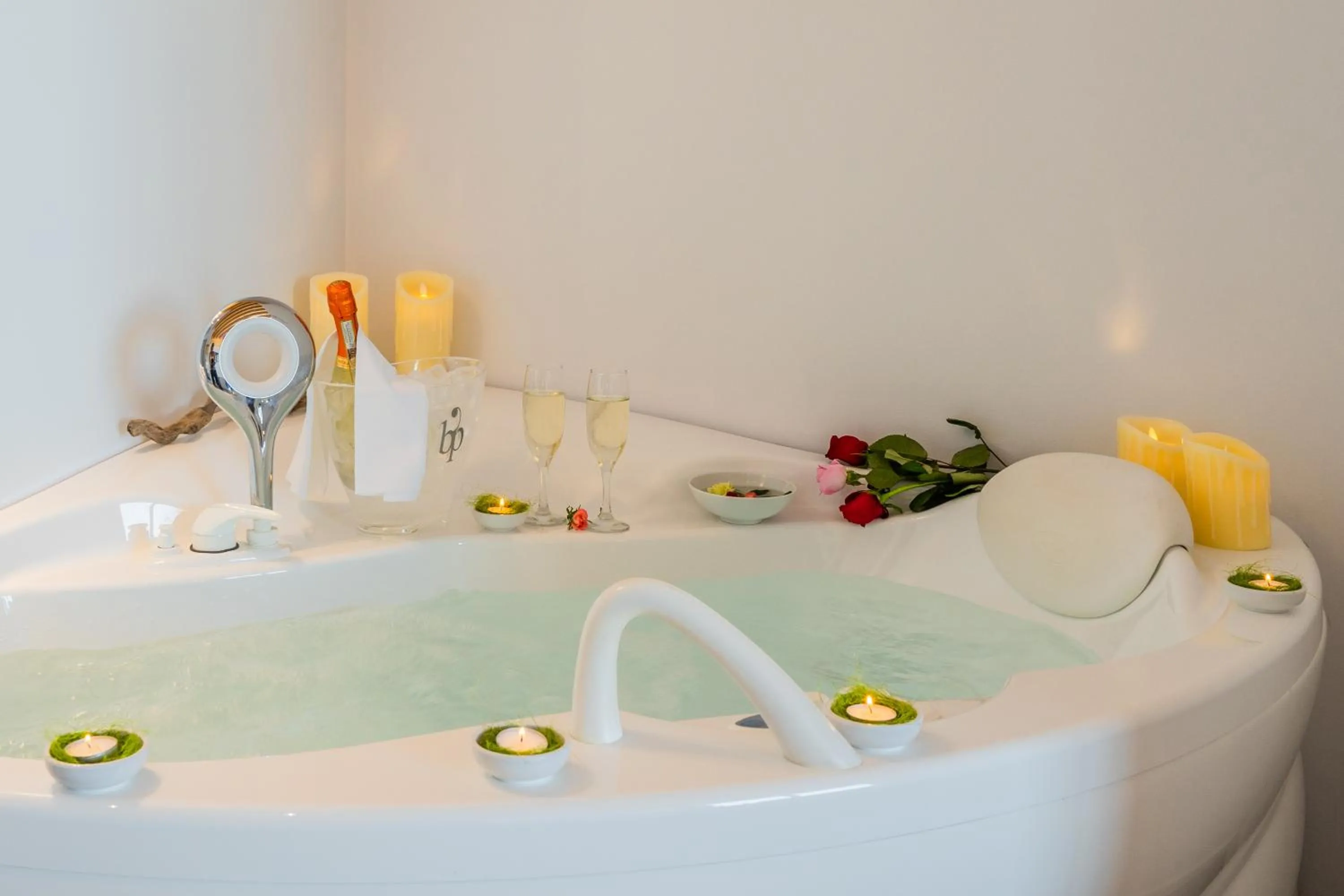 Hot Tub in Hotel Elite