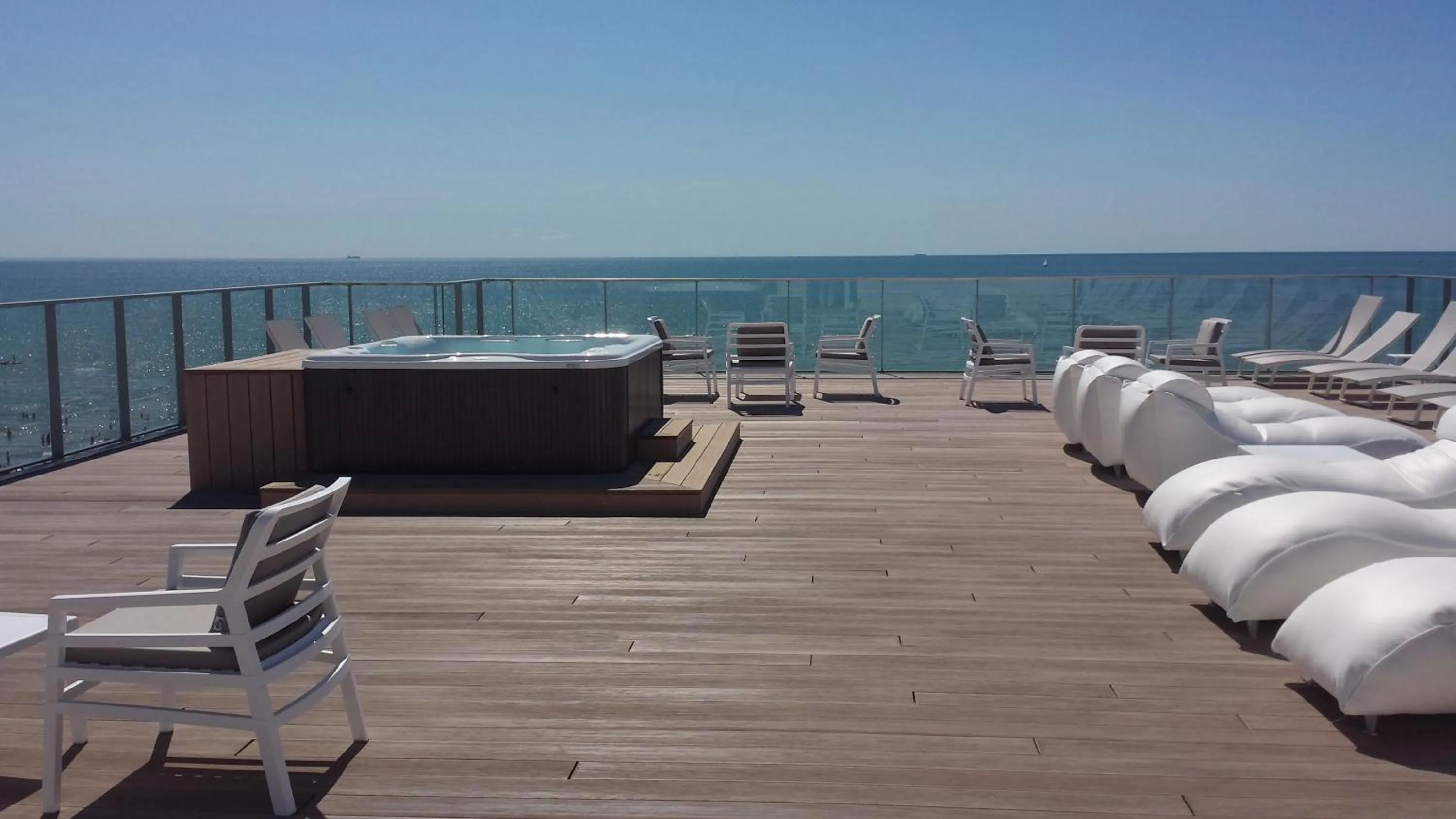 Hot Tub in Hotel Elite