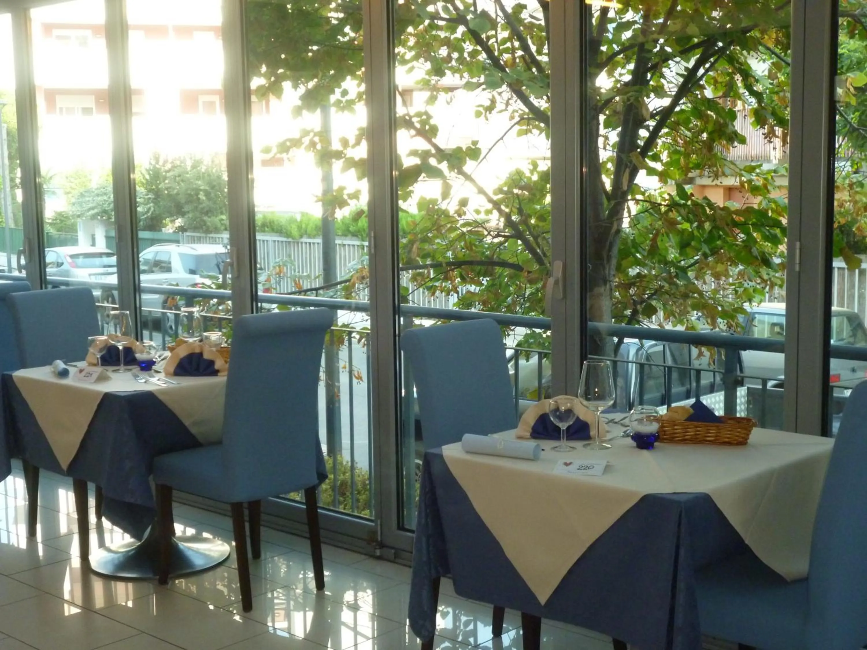 Restaurant/places to eat in Hotel Europa