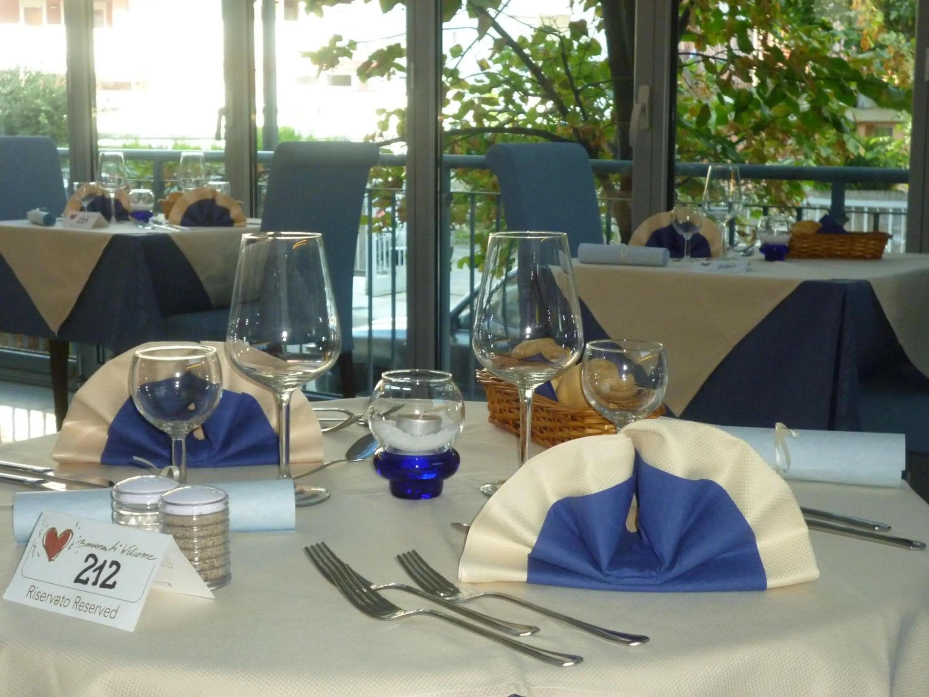 Restaurant/places to eat in Hotel Europa