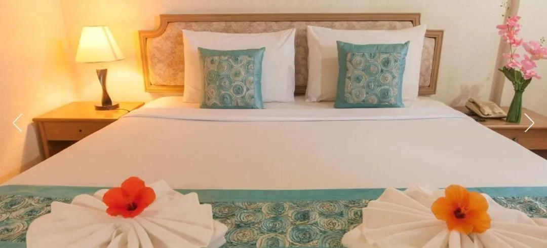 Bed in Takiab Beach Resort