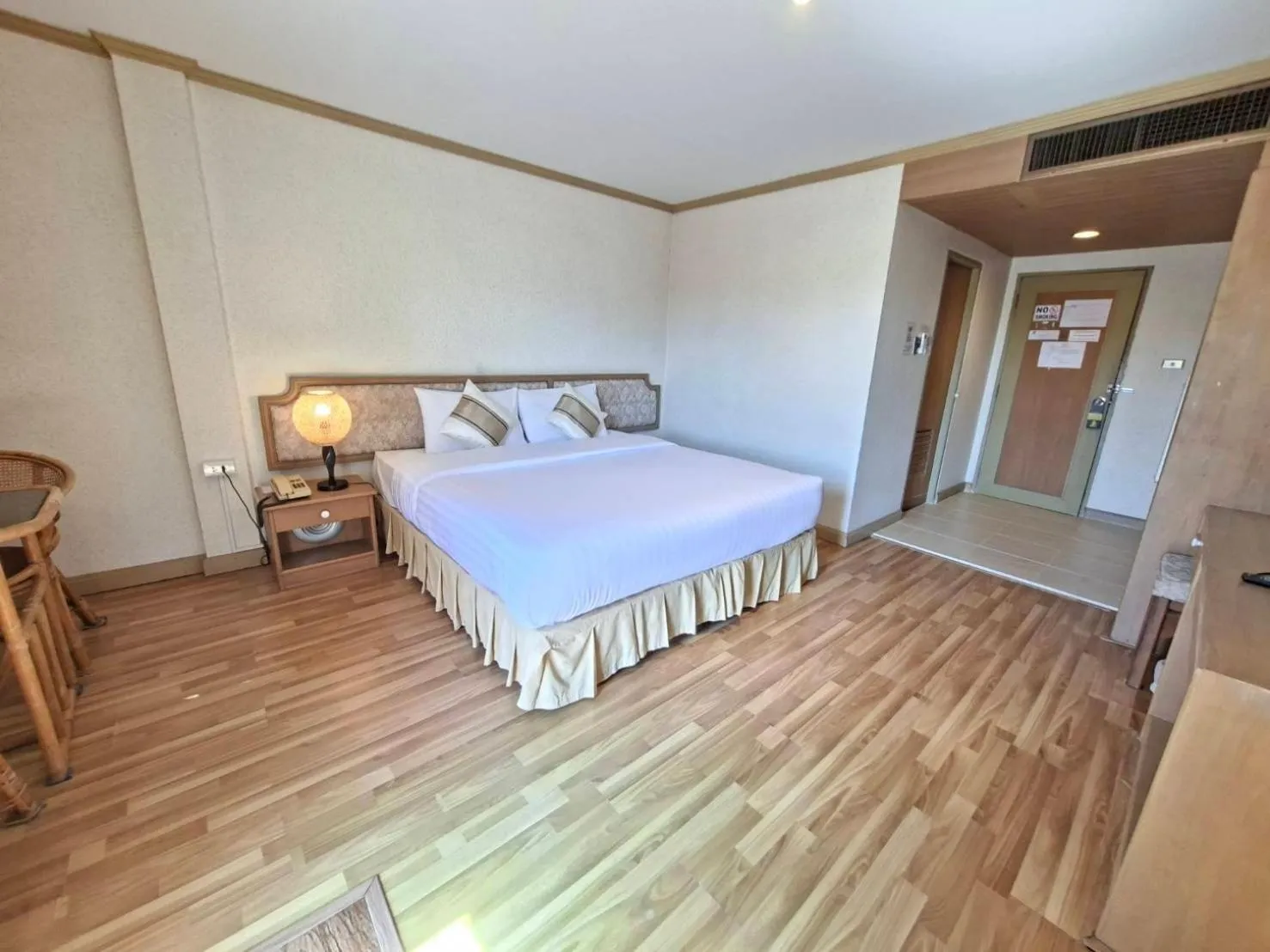 Bed in Takiab Beach Resort