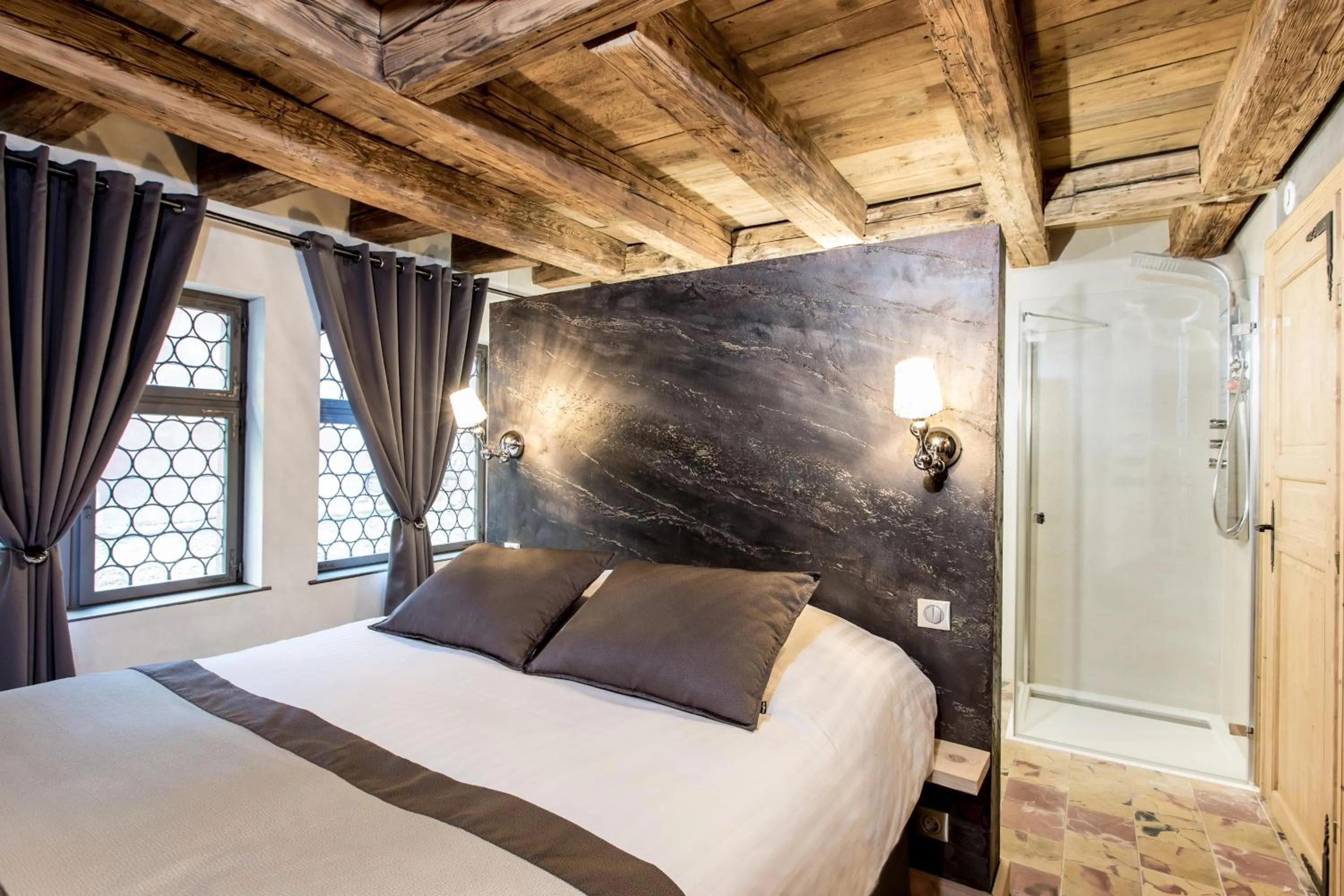 Bedroom, Bed in Le 1615 - Luxe et Spa