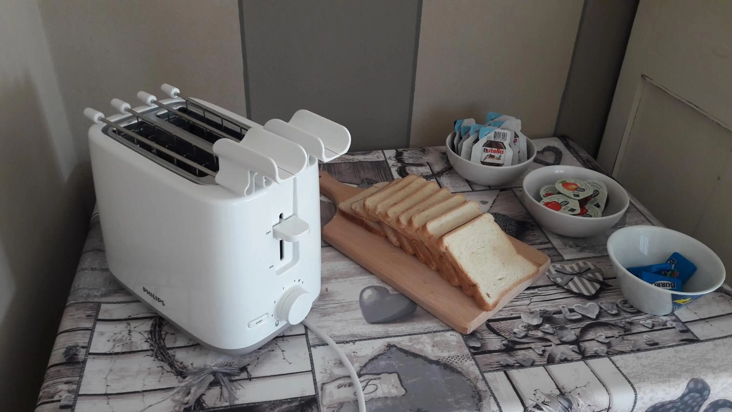 Italian breakfast in La Rosa Tra I Laghi B&B