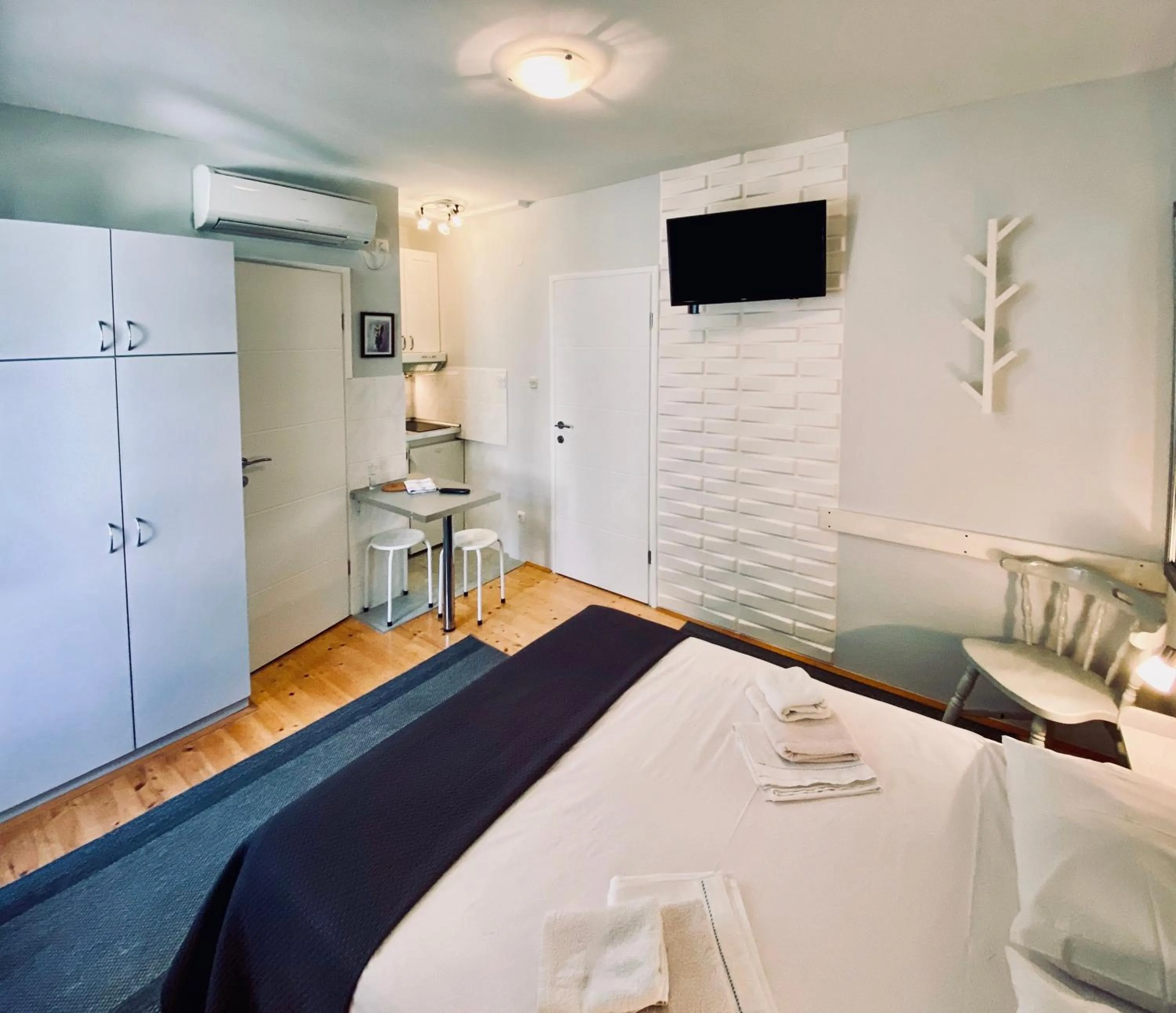 Bed in Komiza Provita Guesthouse