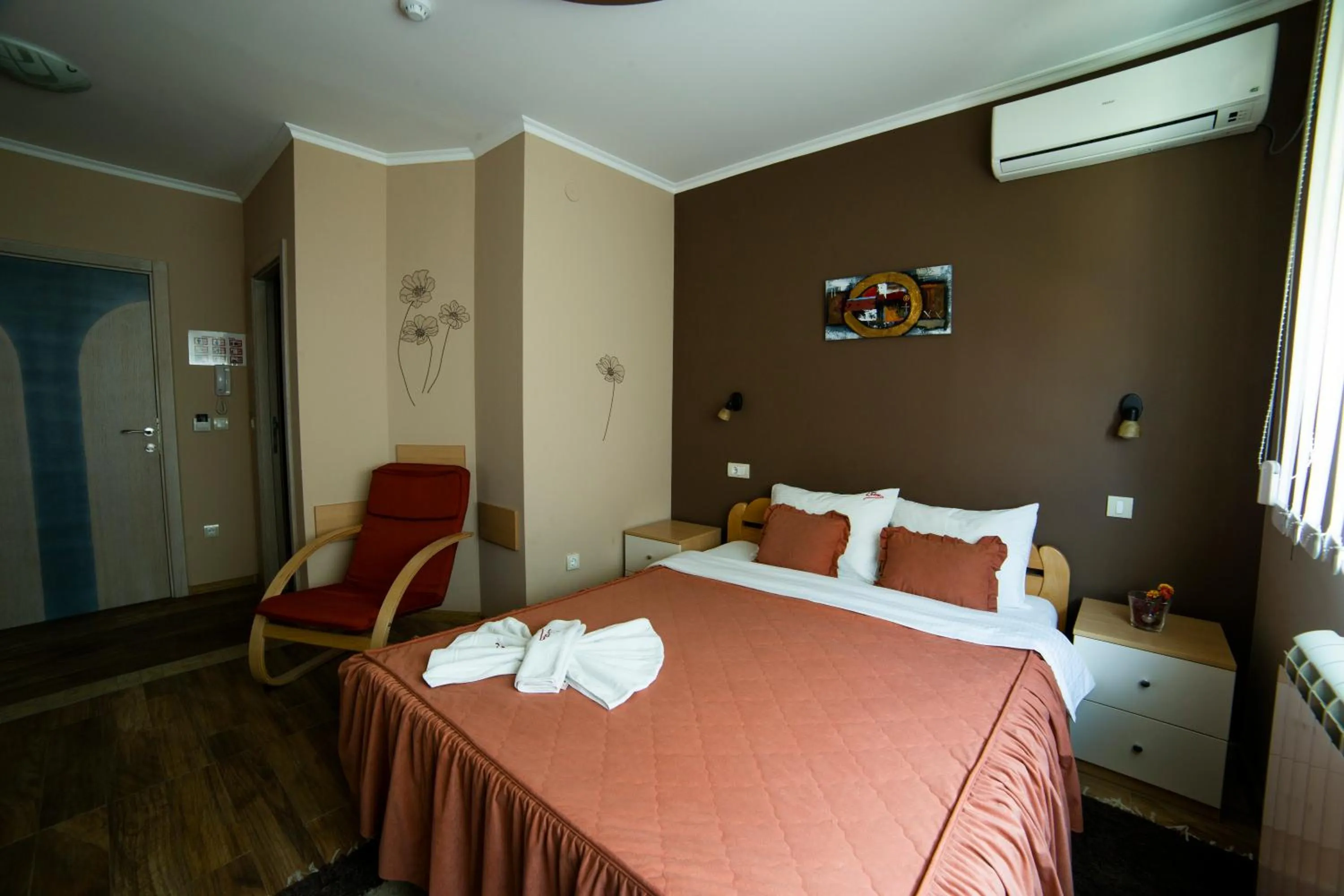 Bed in Garni Hotel Lama