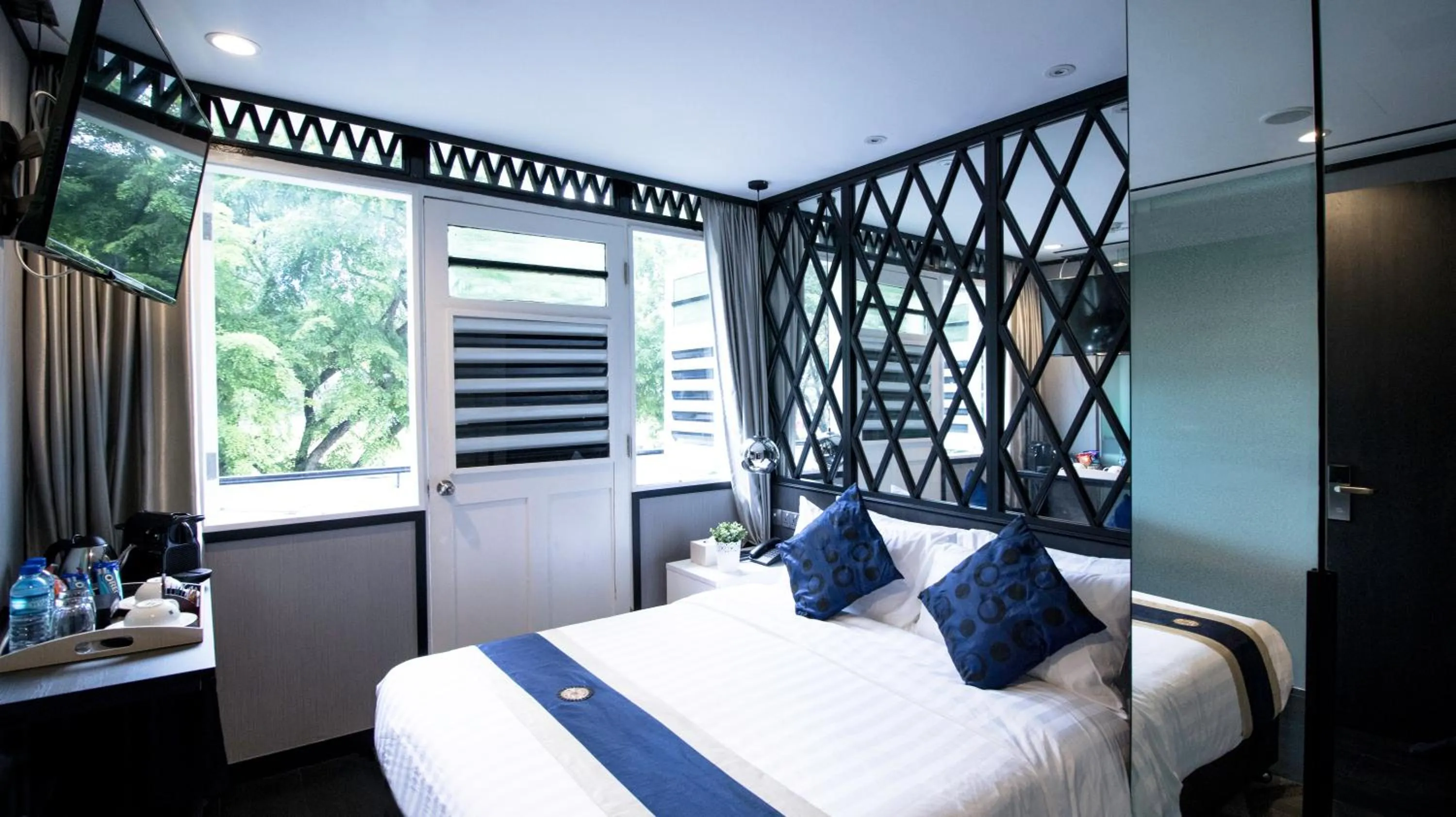 Photo of the whole room, Bed in Hotel NuVe Urbane